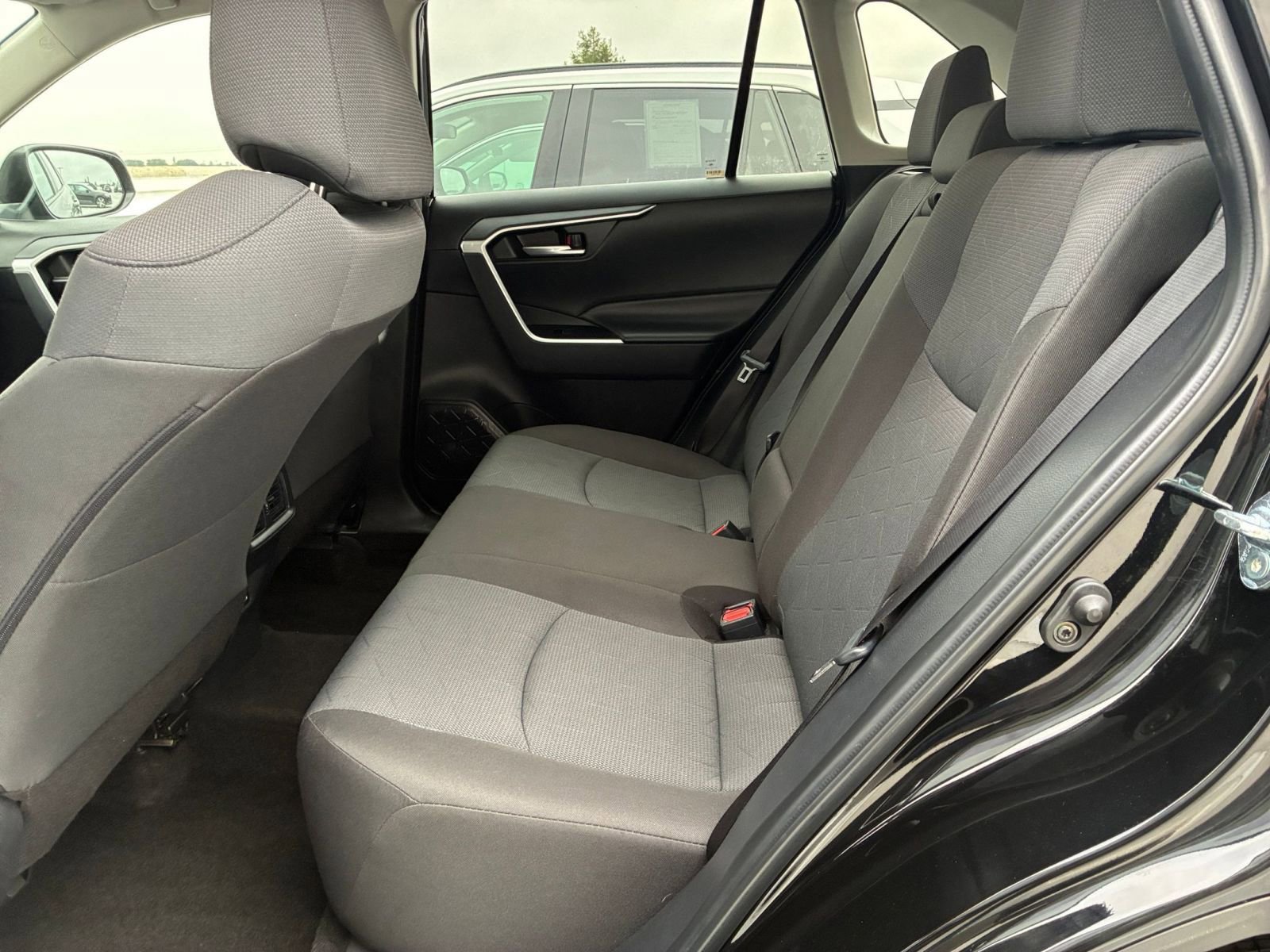 Thumbnail: 2025 Toyota RAV4 - 25