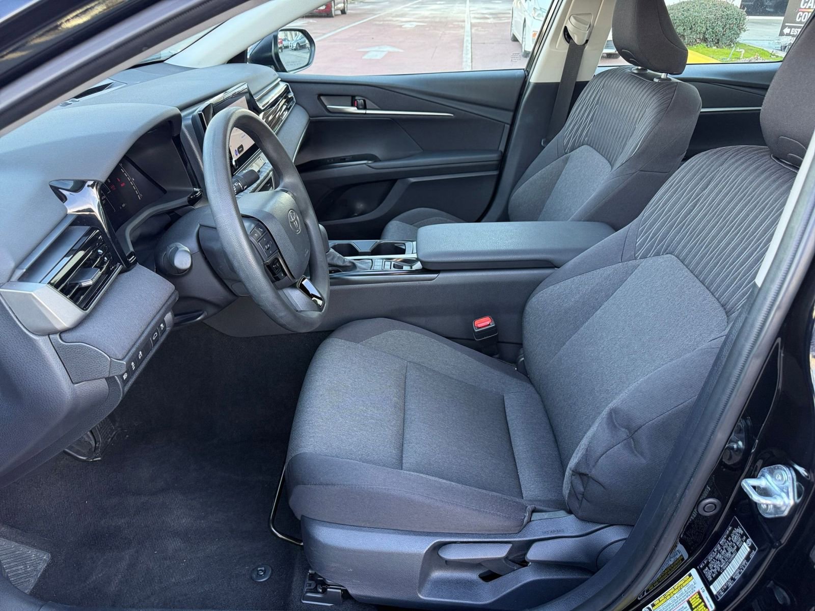 Thumbnail: 2025 Toyota Camry - 27