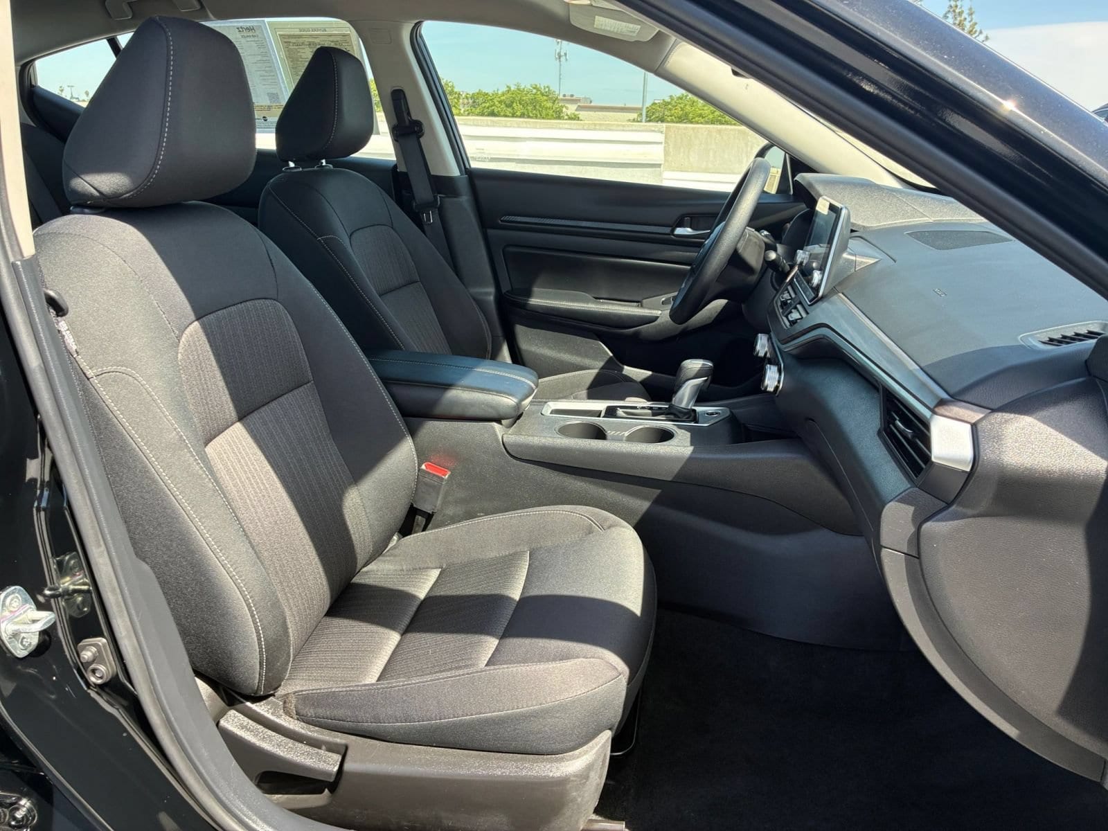 2025 Nissan Altima SV - Photo 34