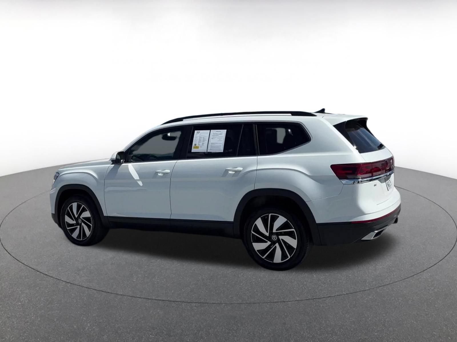 Thumbnail: 2026 Volkswagen Atlas - 10