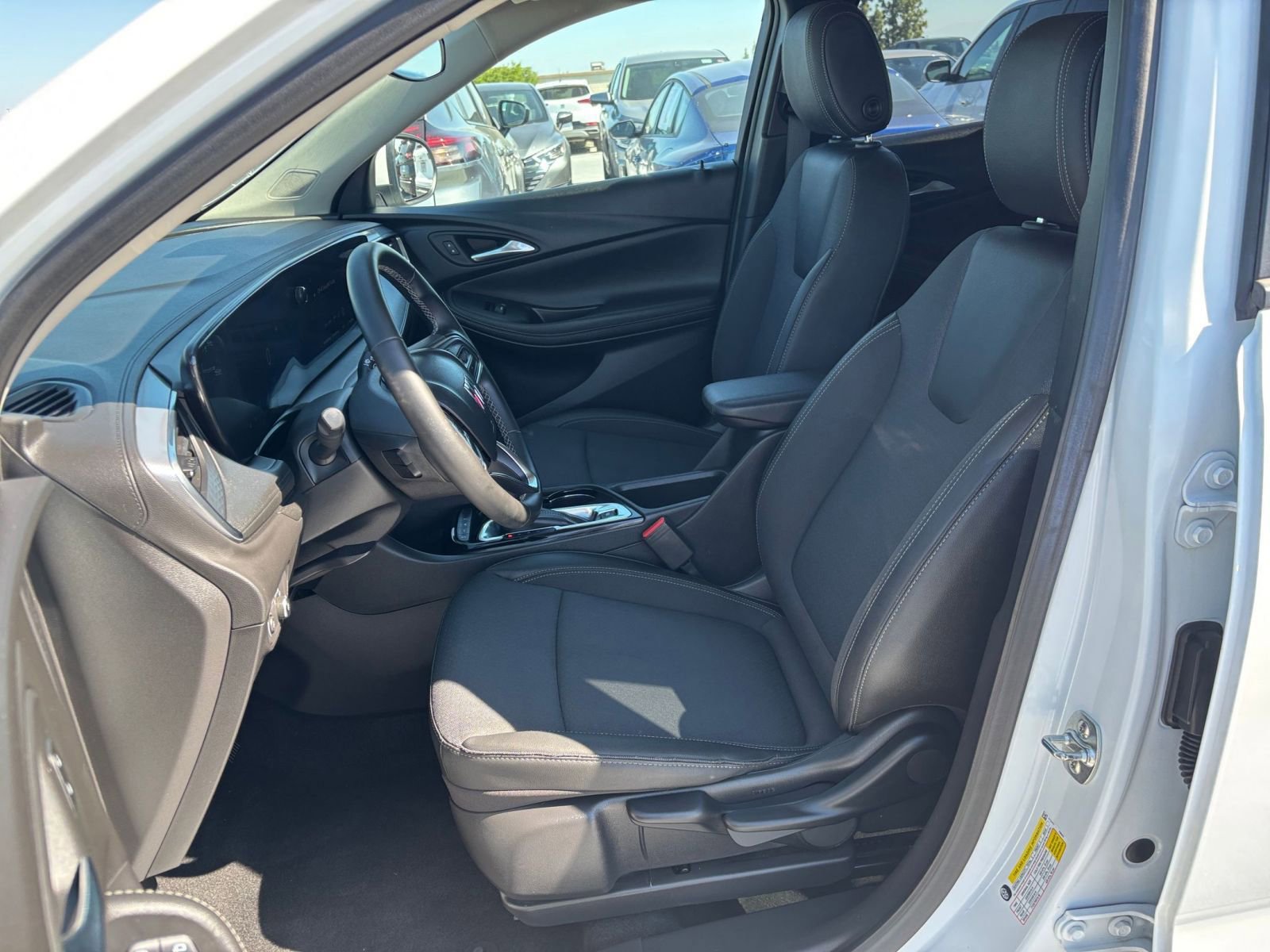 Thumbnail: 2025 Buick Encore GX - 25