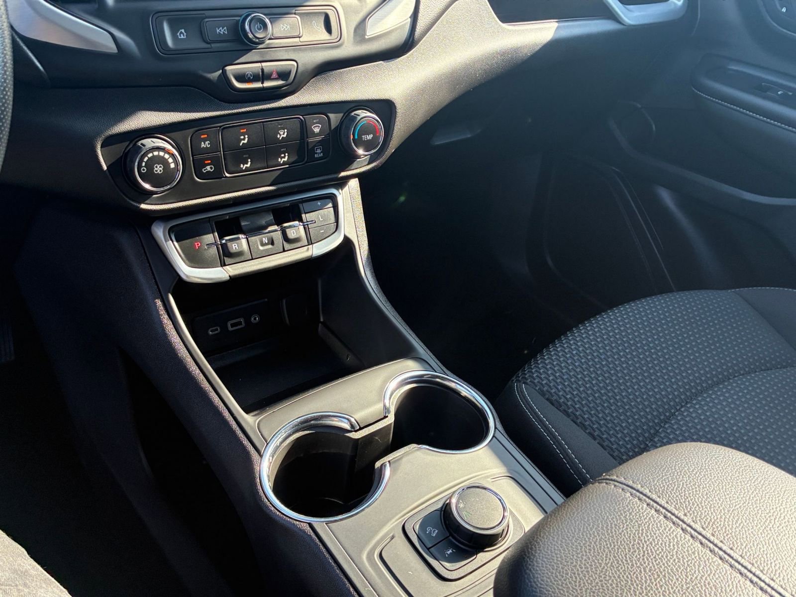 2024 GMC Terrain SLE - Photo 40