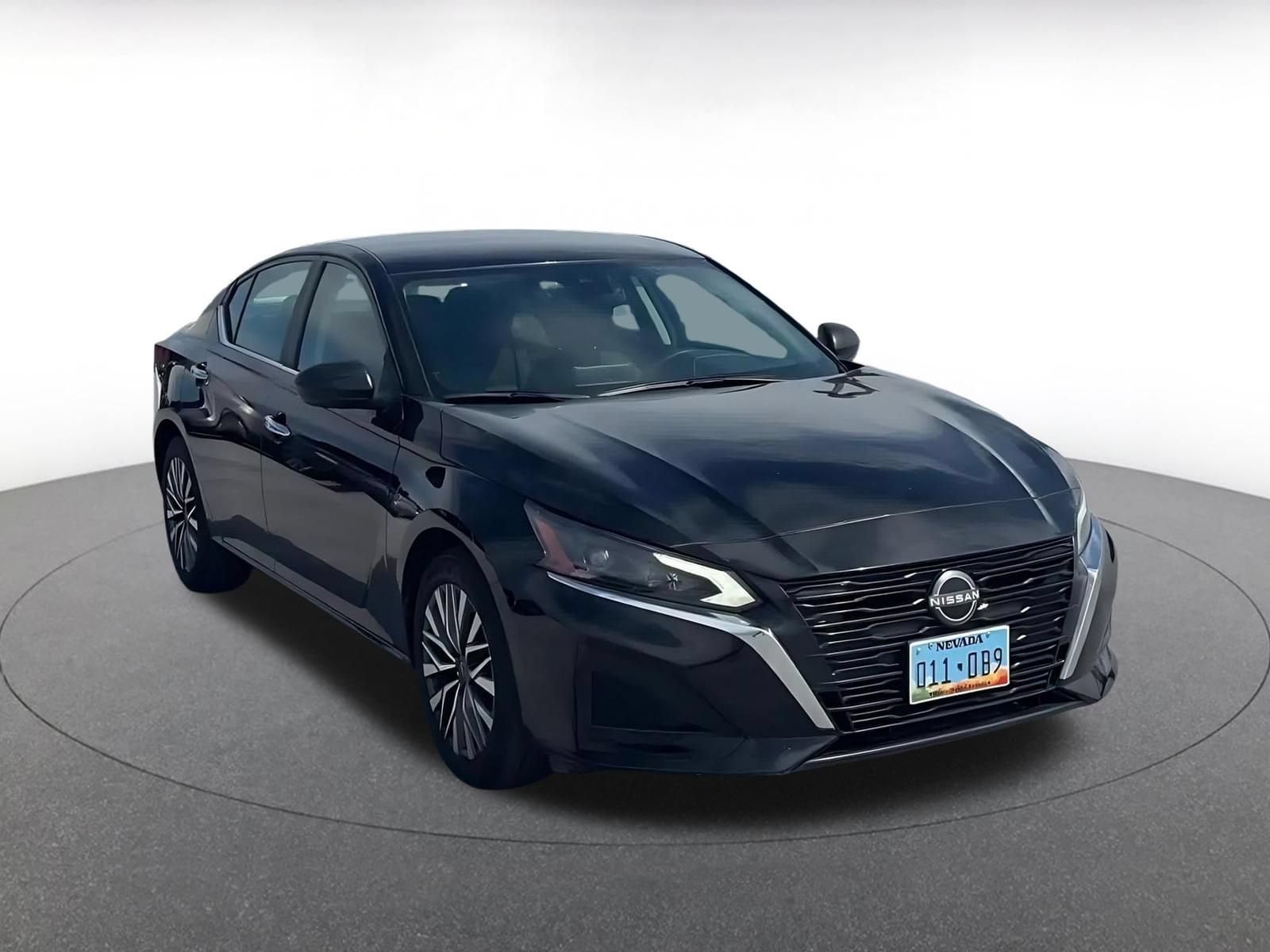 Thumbnail: 2025 Nissan Altima - 3