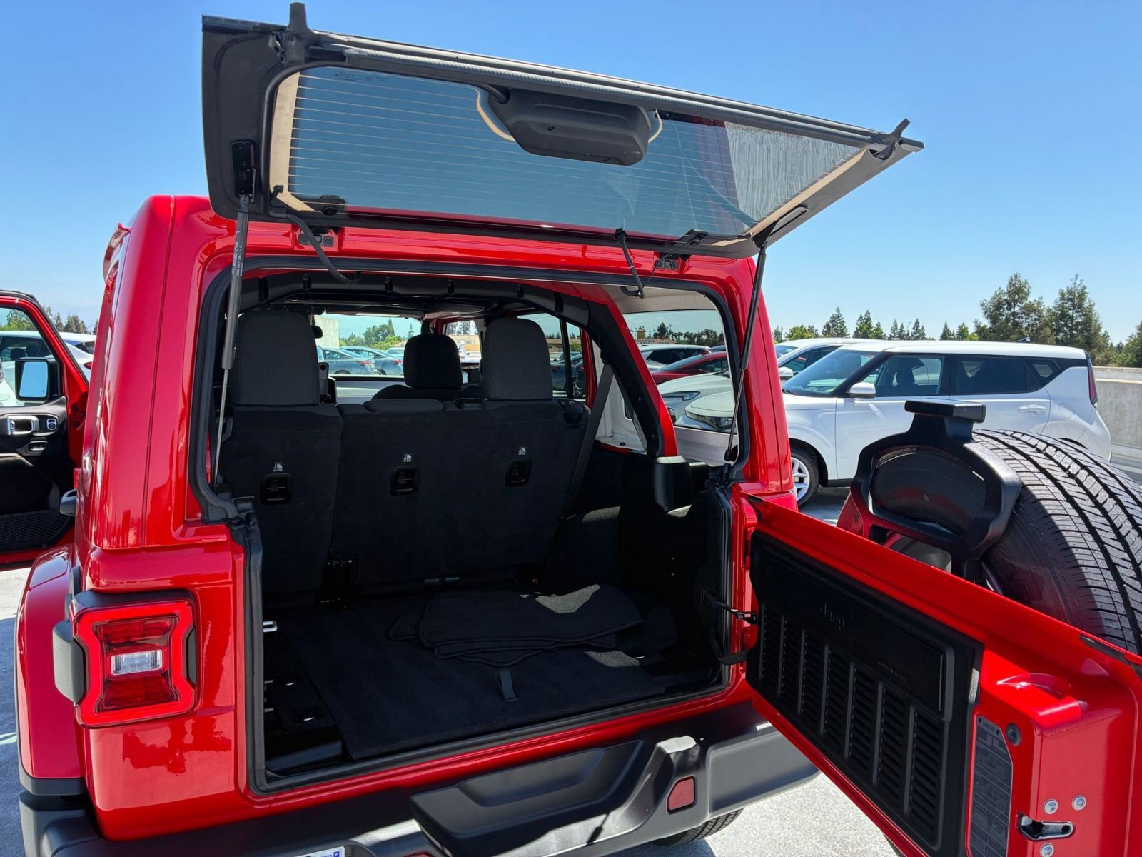 Thumbnail: 2025 Jeep Wrangler - 30