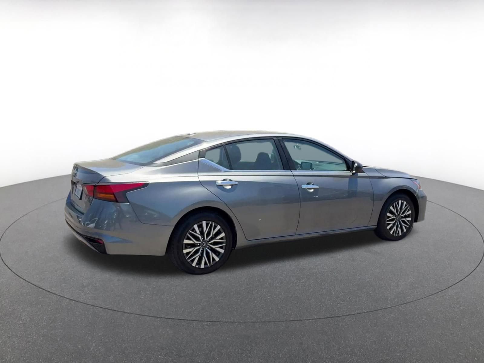Thumbnail: 2025 Nissan Altima - 15