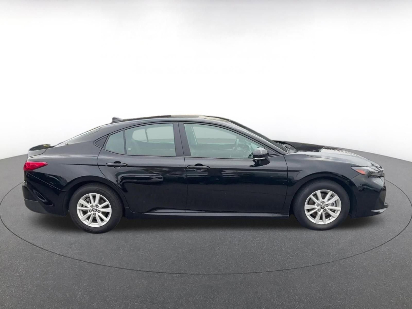 Thumbnail: 2025 Toyota Camry - 16