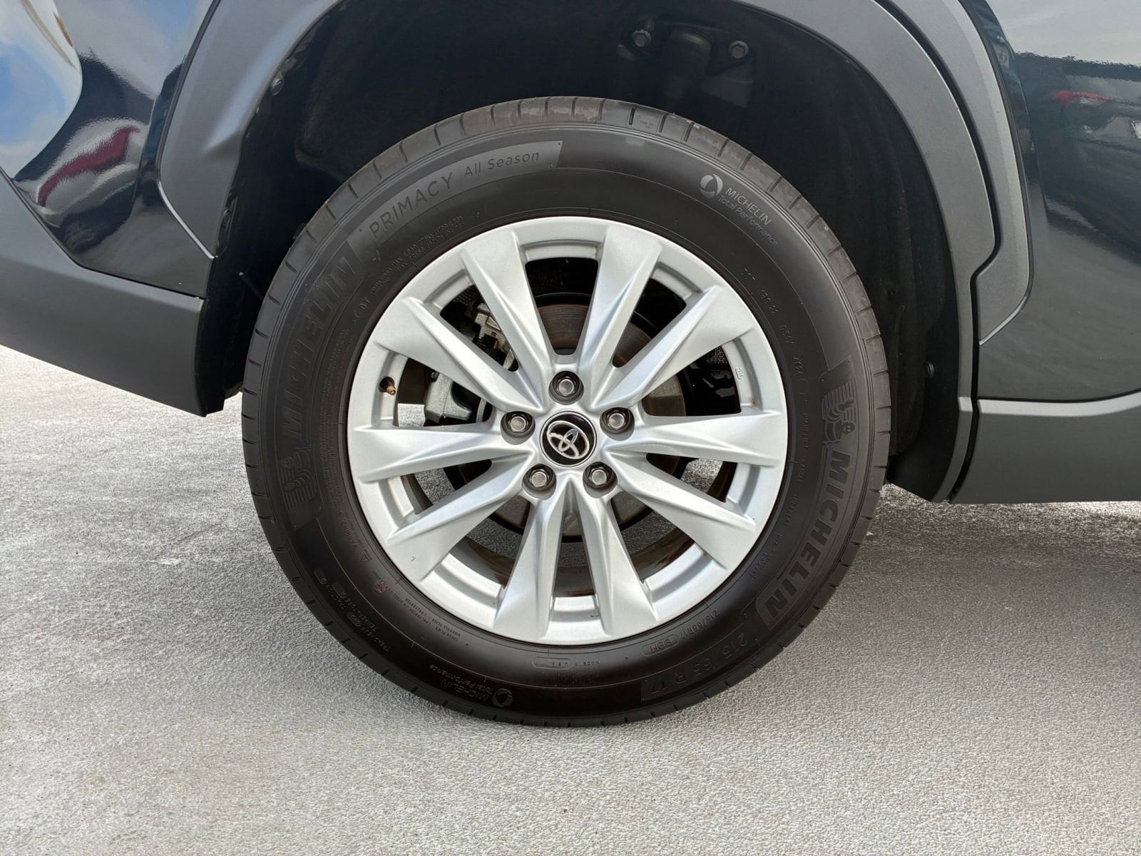 Thumbnail: 2025 Toyota Corolla Cross - 29