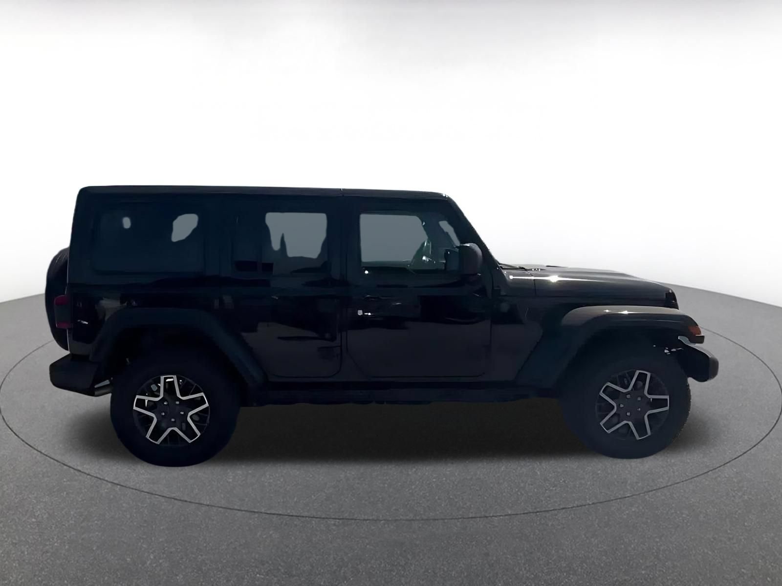 Thumbnail: 2025 Jeep Wrangler - 15