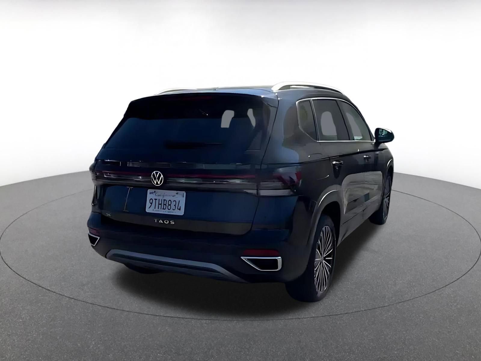 Thumbnail: 2025 Volkswagen Taos - 15