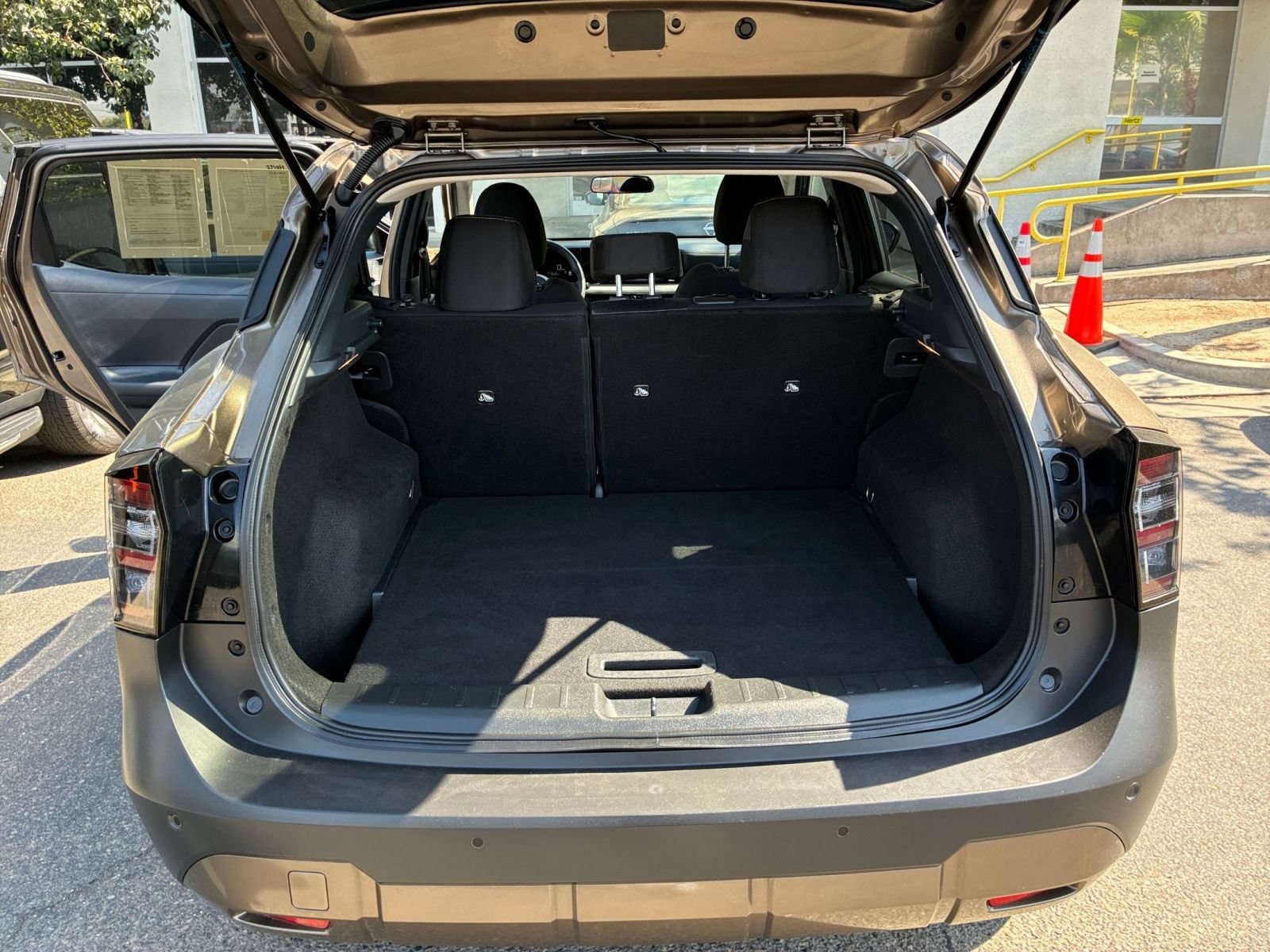 Thumbnail: 2026 Nissan Kicks - 30