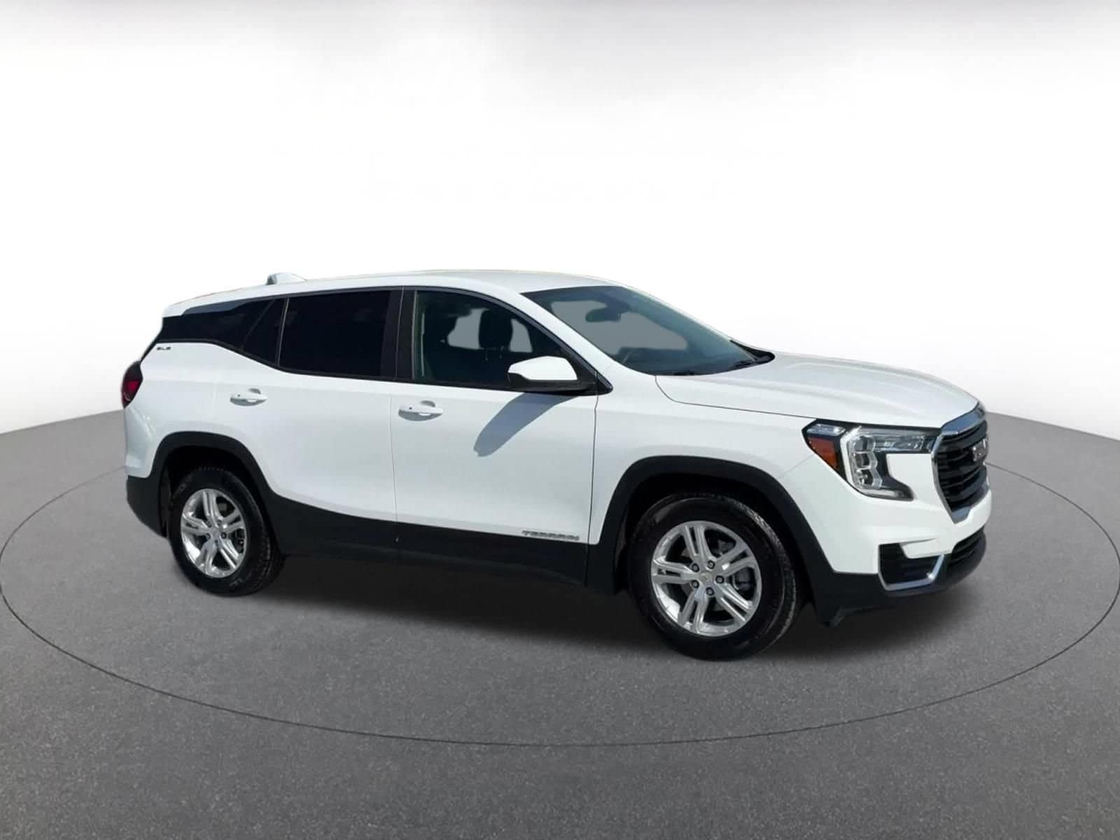 Thumbnail: 2024 GMC Terrain - 2