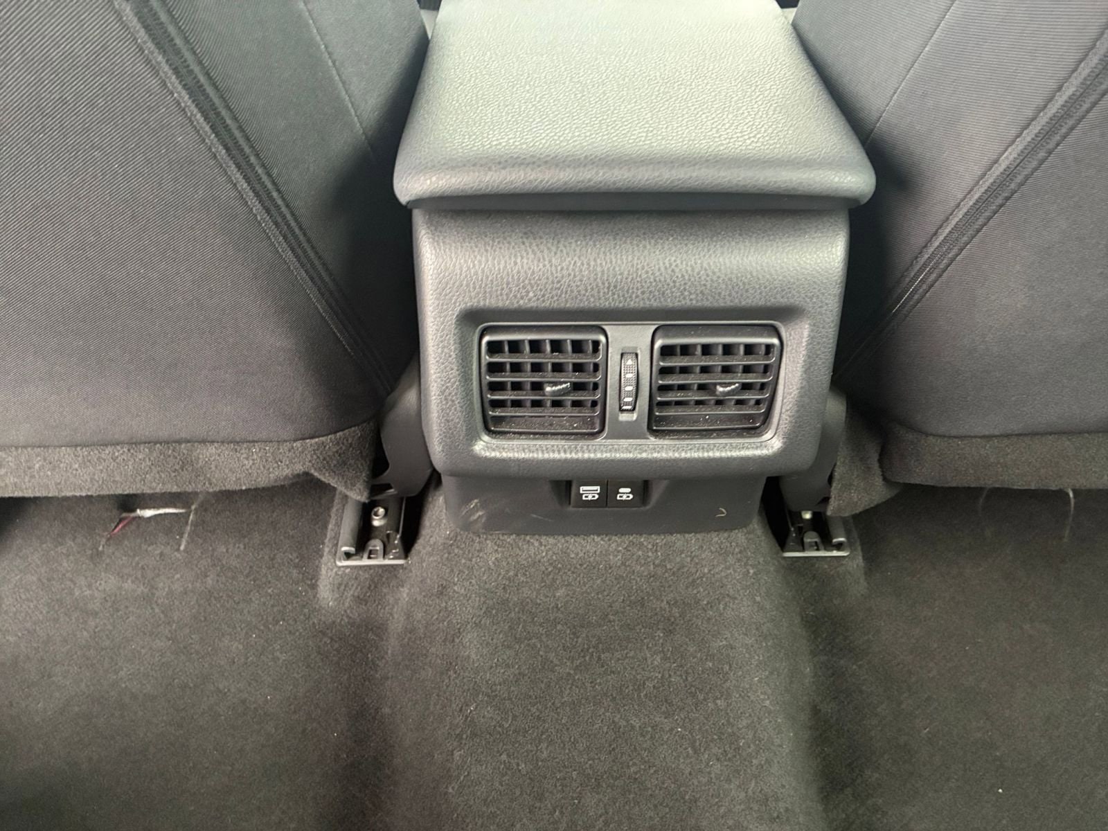 Thumbnail: 2025 Toyota Camry - 24