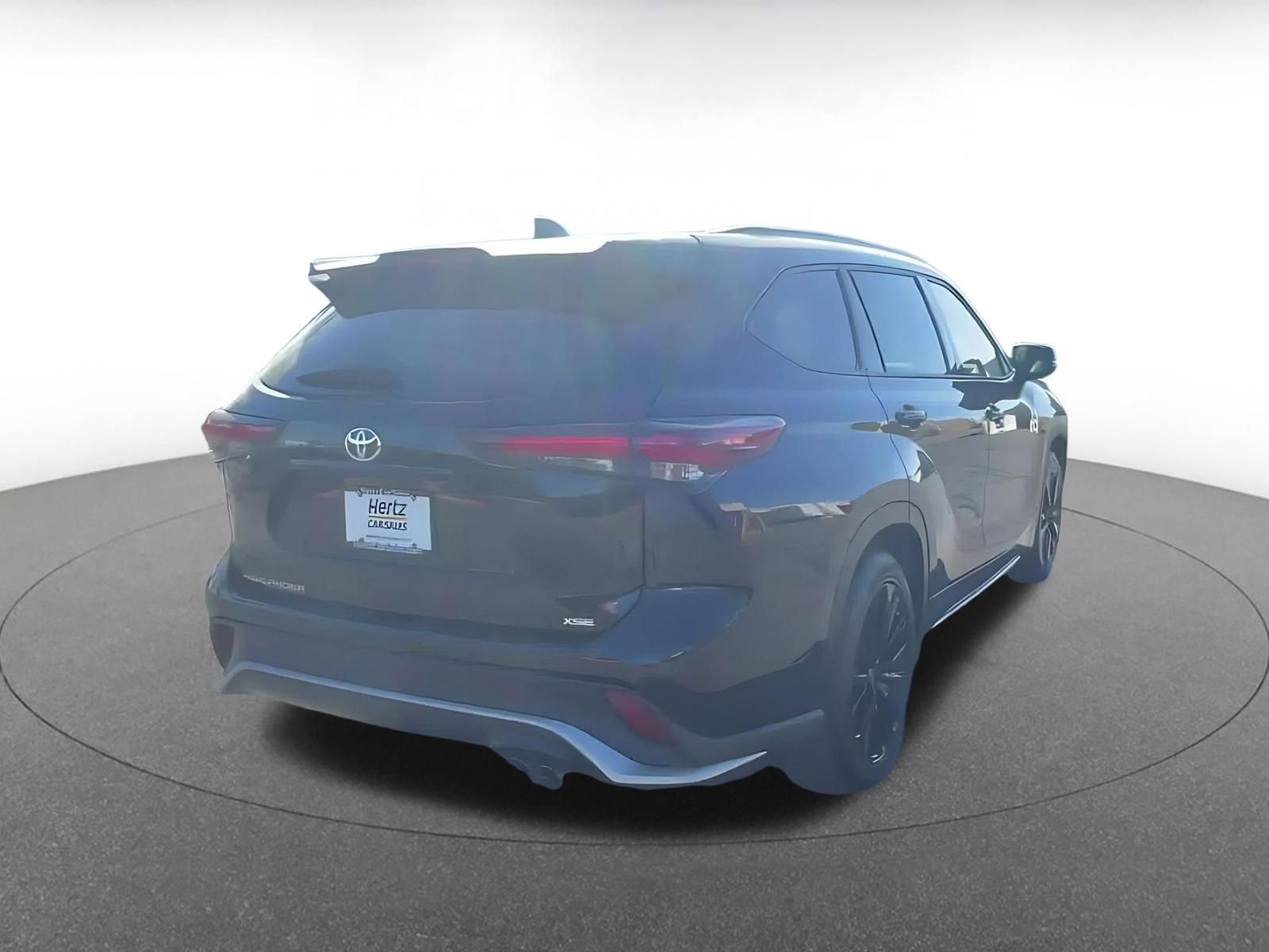 Thumbnail: 2024 Toyota Highlander - 14