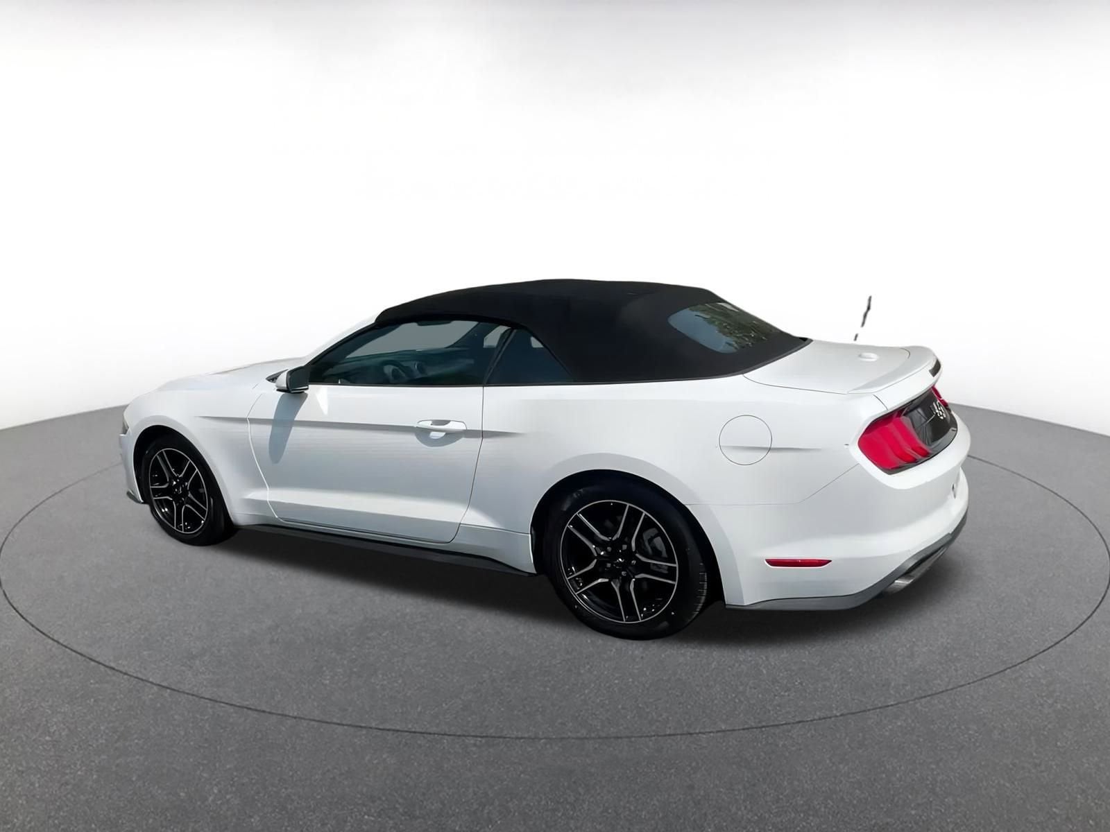Thumbnail: 2023 Ford Mustang - 10