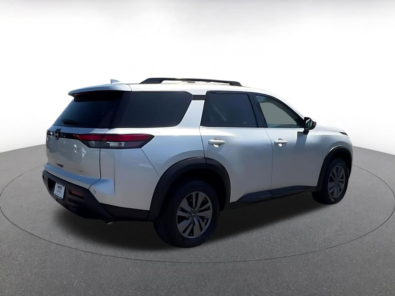 Thumbnail: 2025 Nissan Pathfinder - 15