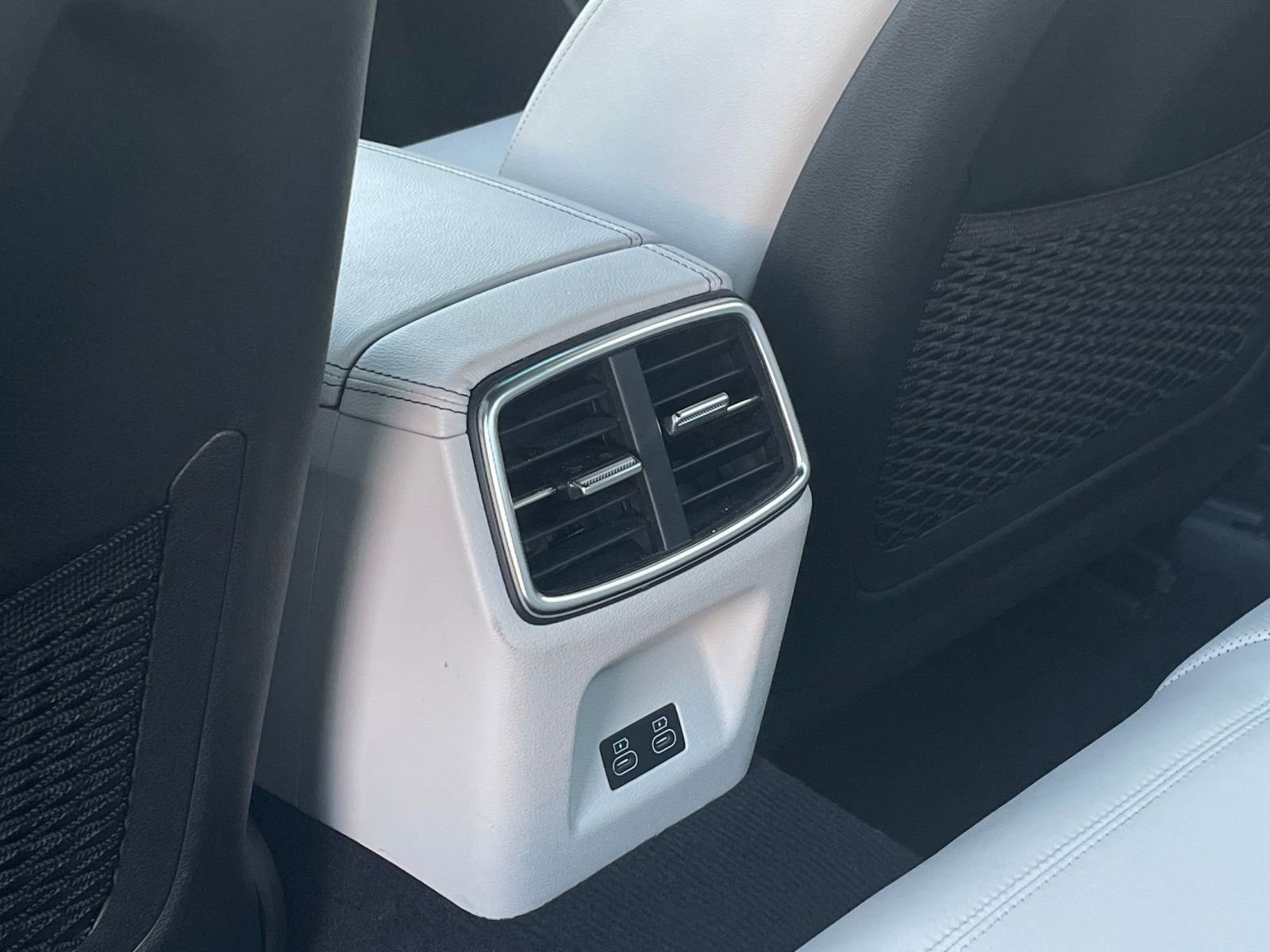 Thumbnail: 2025 Genesis G70 - 24