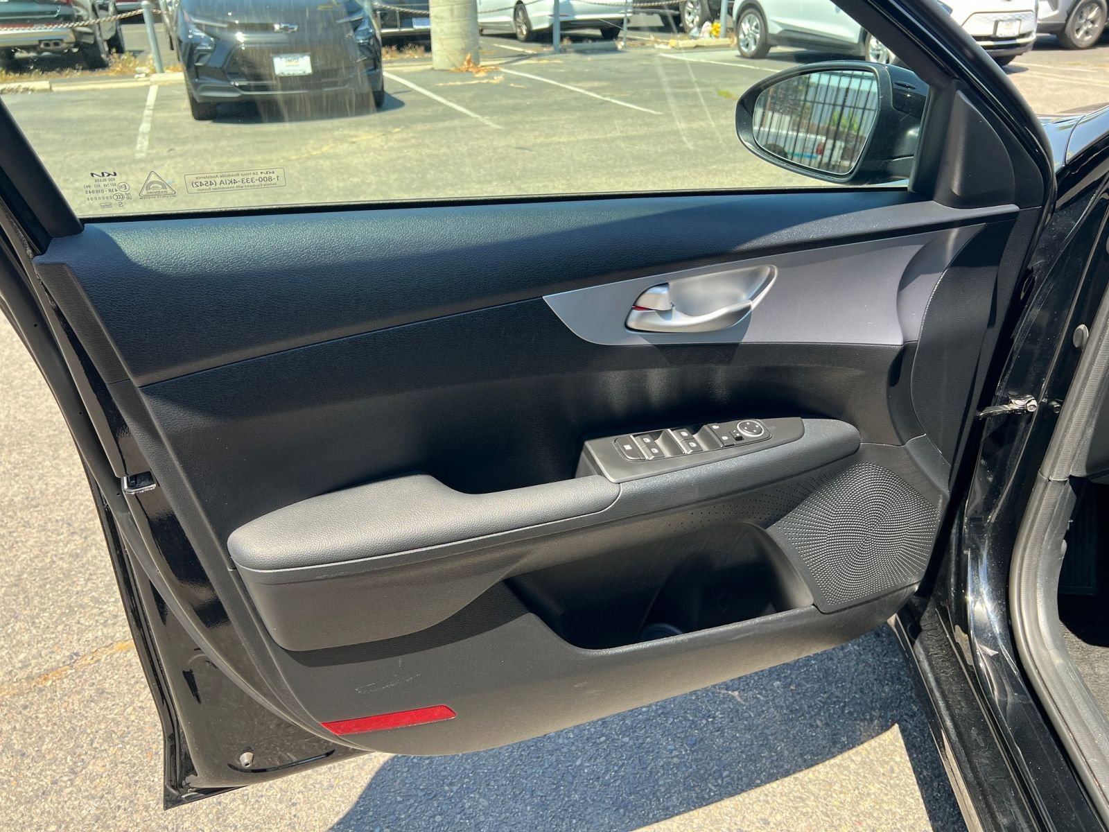 Thumbnail: 2024 Kia Forte - 18