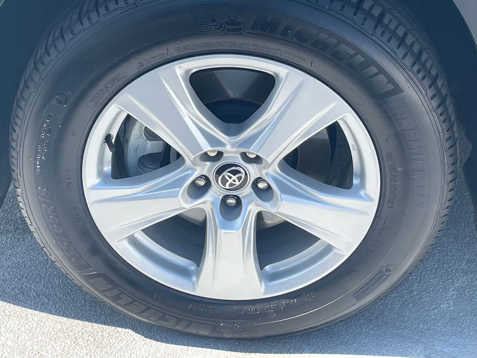 Thumbnail: 2025 Toyota Highlander - 32