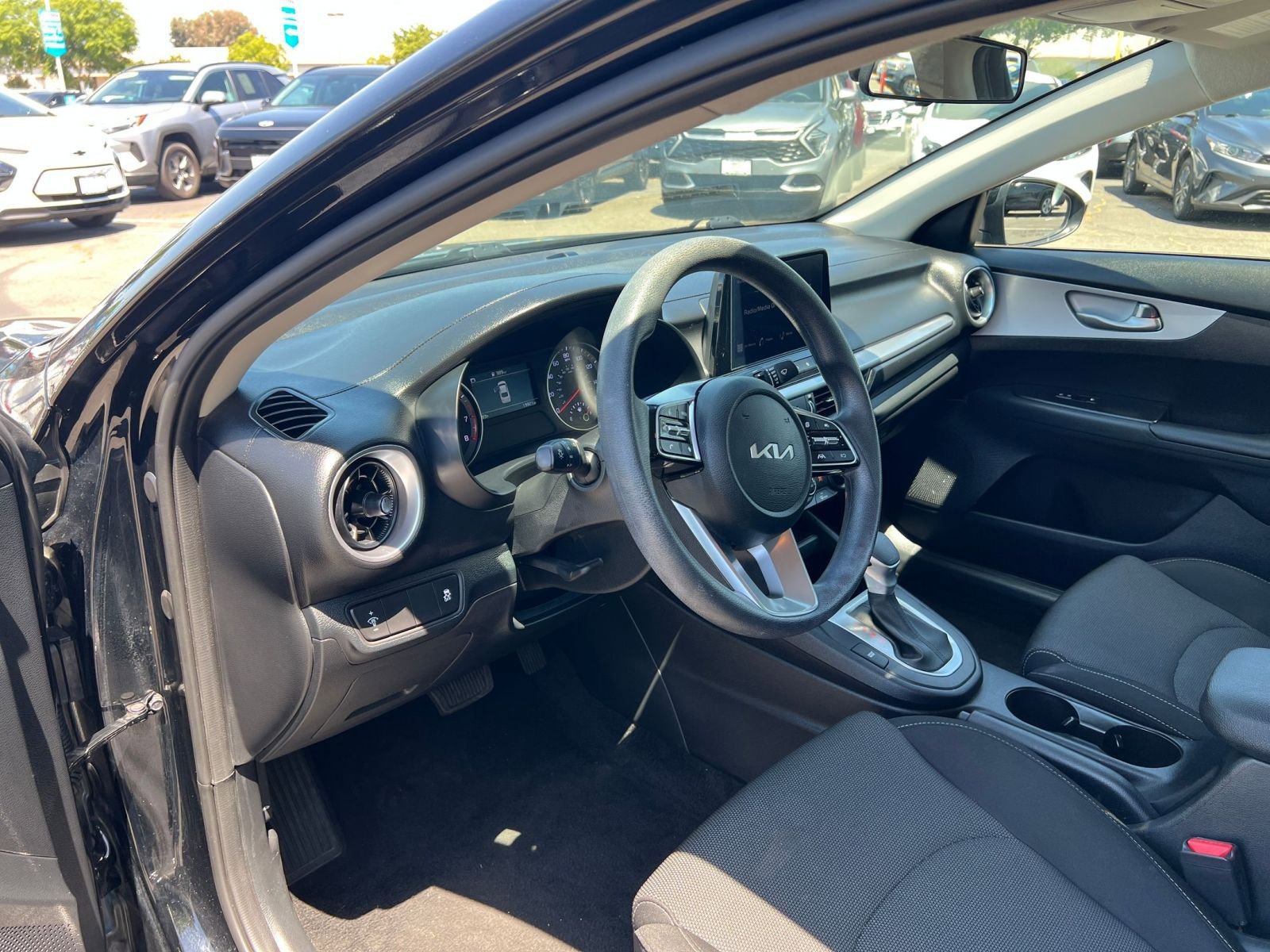 Thumbnail: 2024 Kia Forte - 22