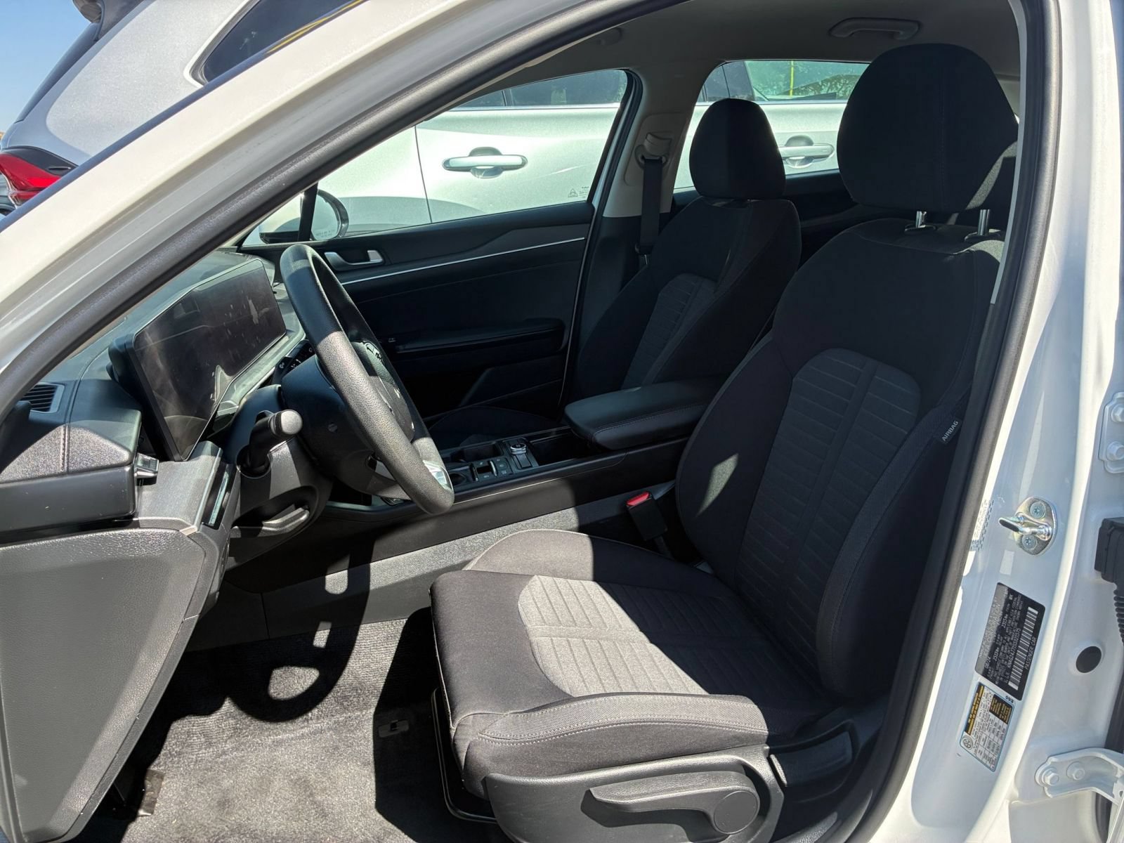 Thumbnail: 2025 Kia K5 - 25