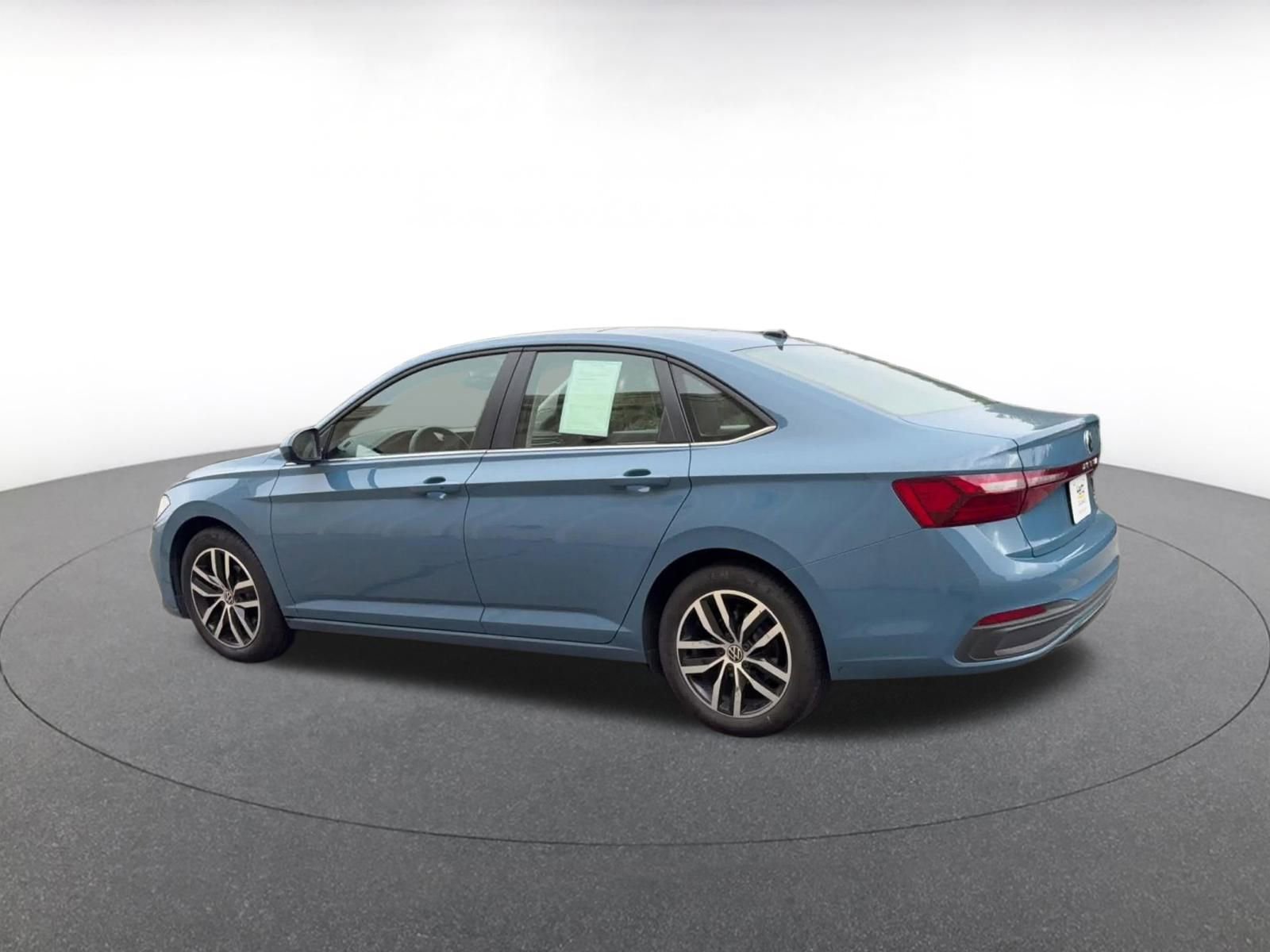 Thumbnail: 2025 Volkswagen Jetta - 10