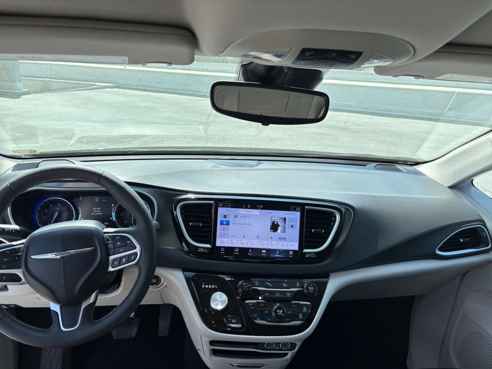Thumbnail: 2024 Chrysler Pacifica - 16