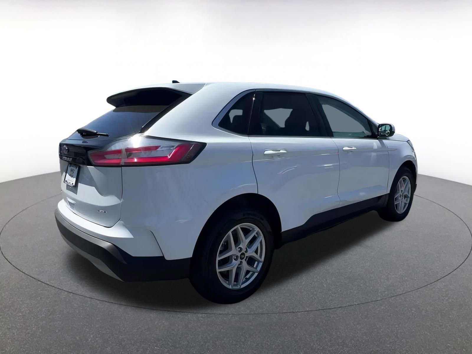 Thumbnail: 2024 Ford Edge - 15