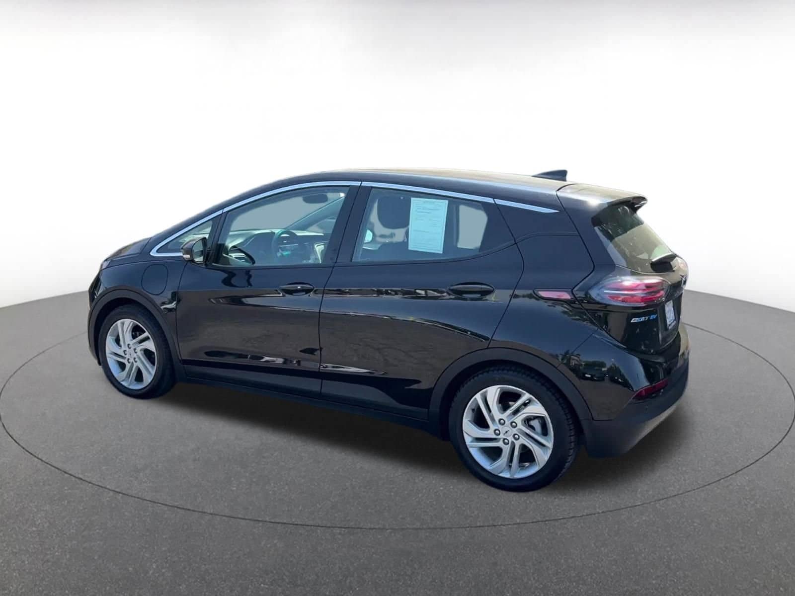 Thumbnail: 2023 Chevrolet Bolt EV - 10