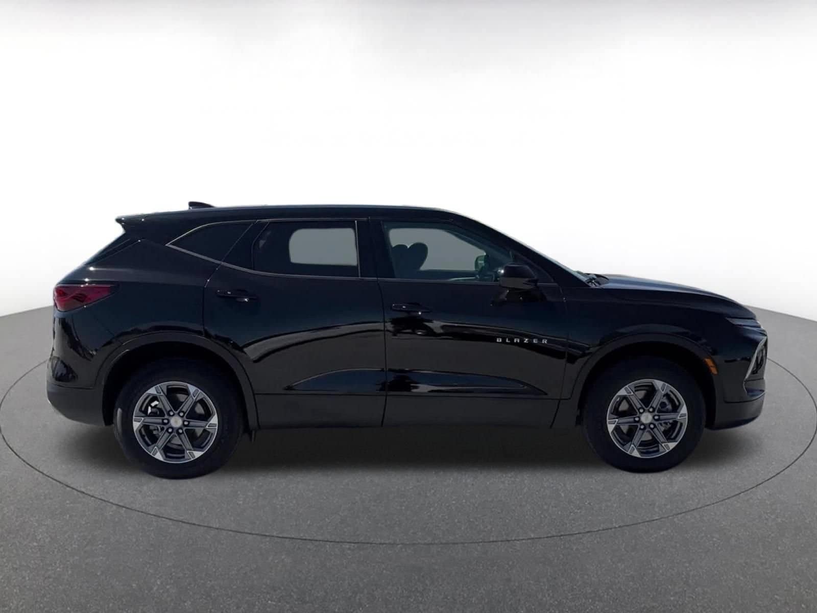 Thumbnail: 2026 Chevrolet Blazer - 16