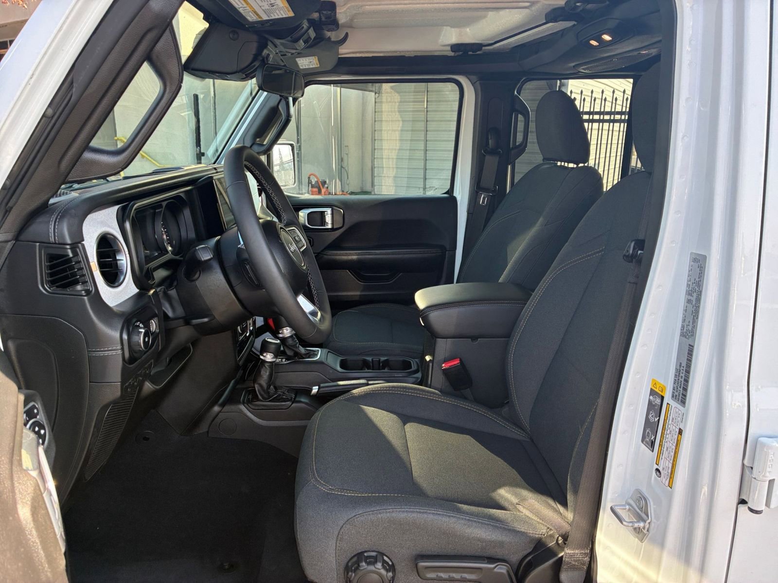 Thumbnail: 2025 Jeep Wrangler - 25