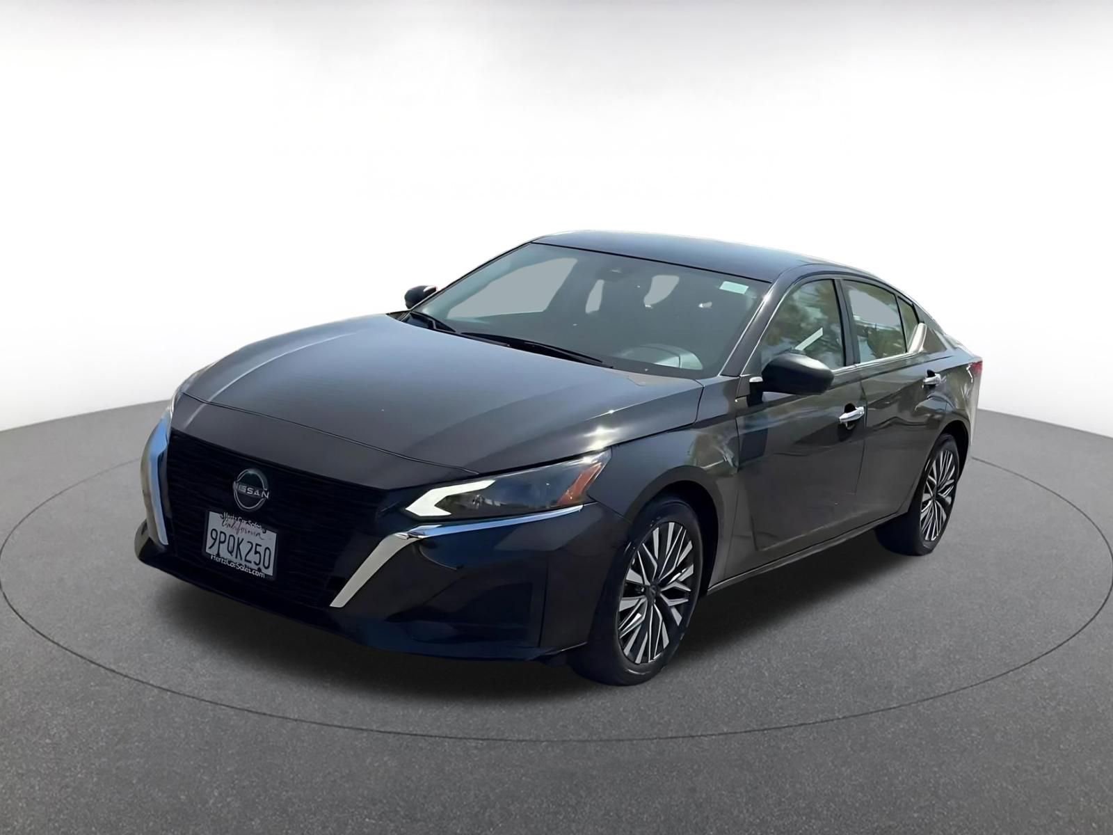 Thumbnail: 2025 Nissan Altima - 7
