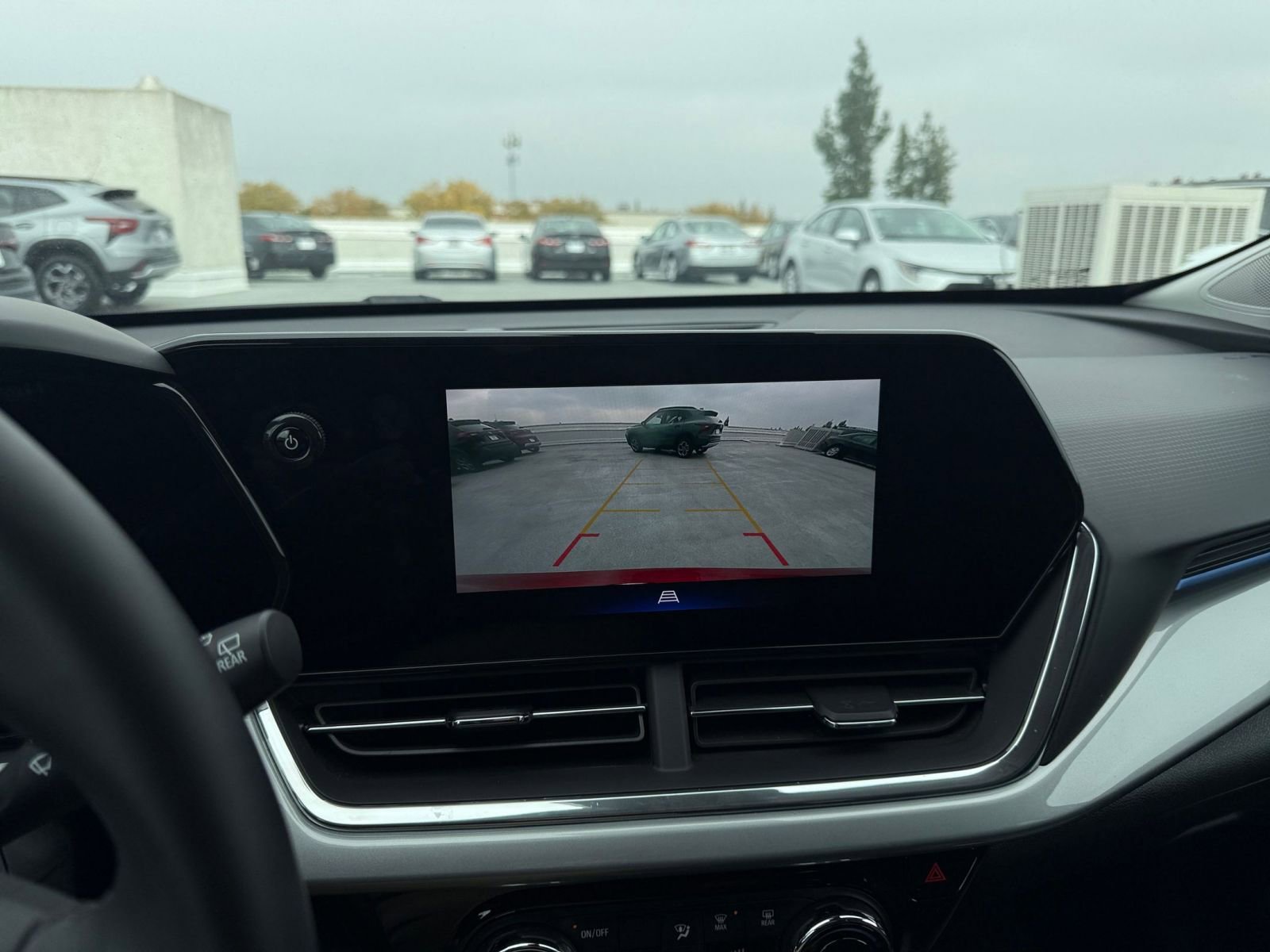 Thumbnail: 2025 Chevrolet Trax - 16