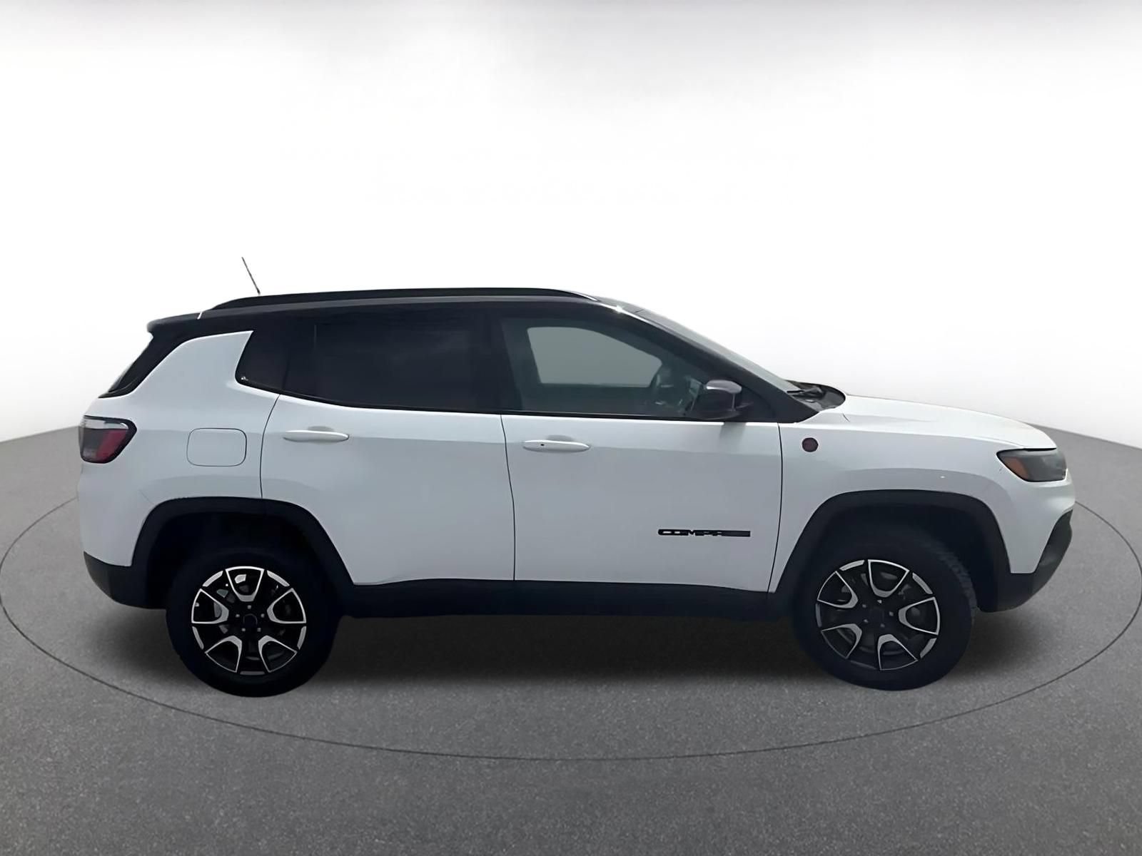 Thumbnail: 2025 Jeep Compass - 16