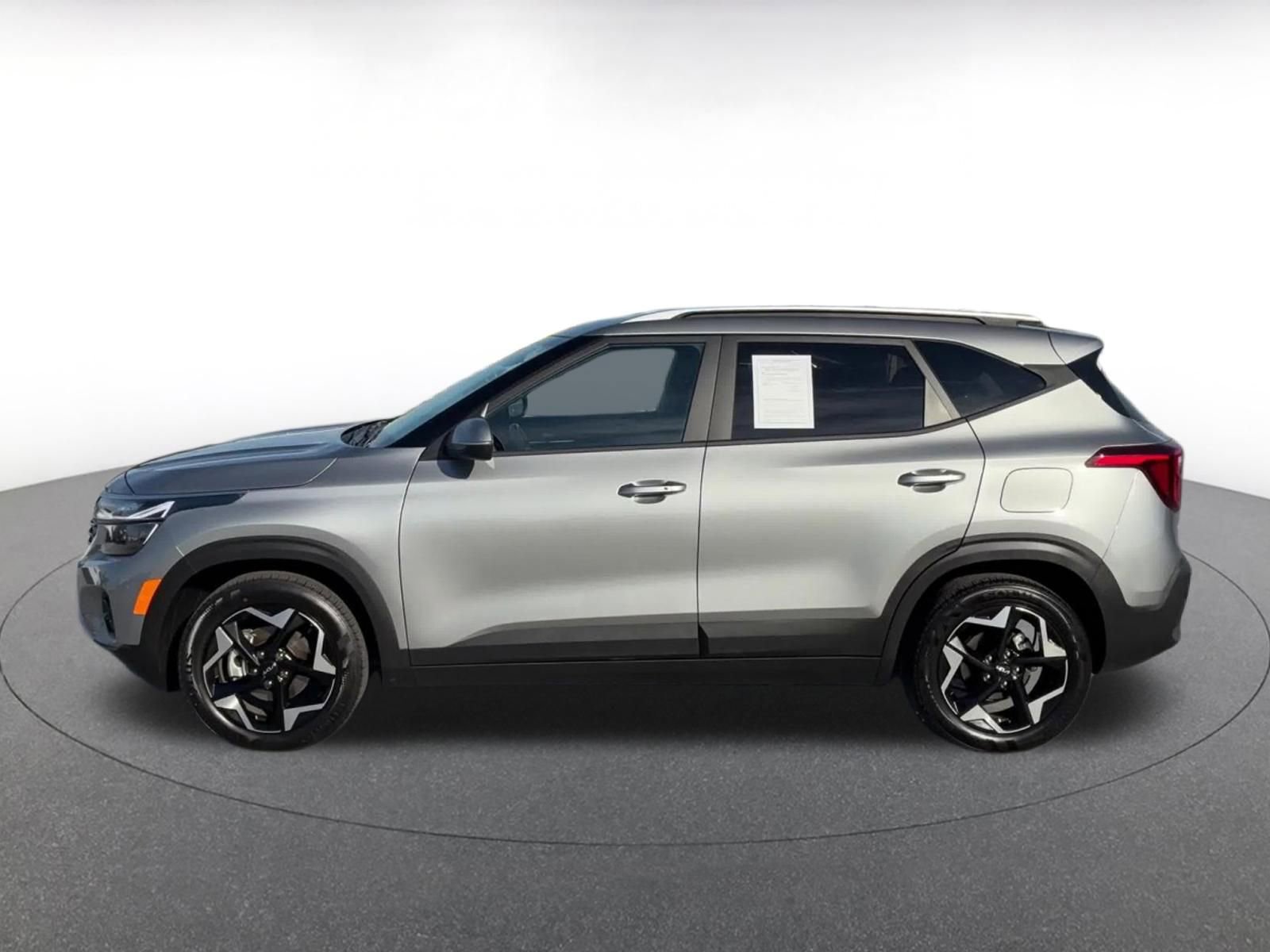 Thumbnail: 2025 Kia Seltos - 9