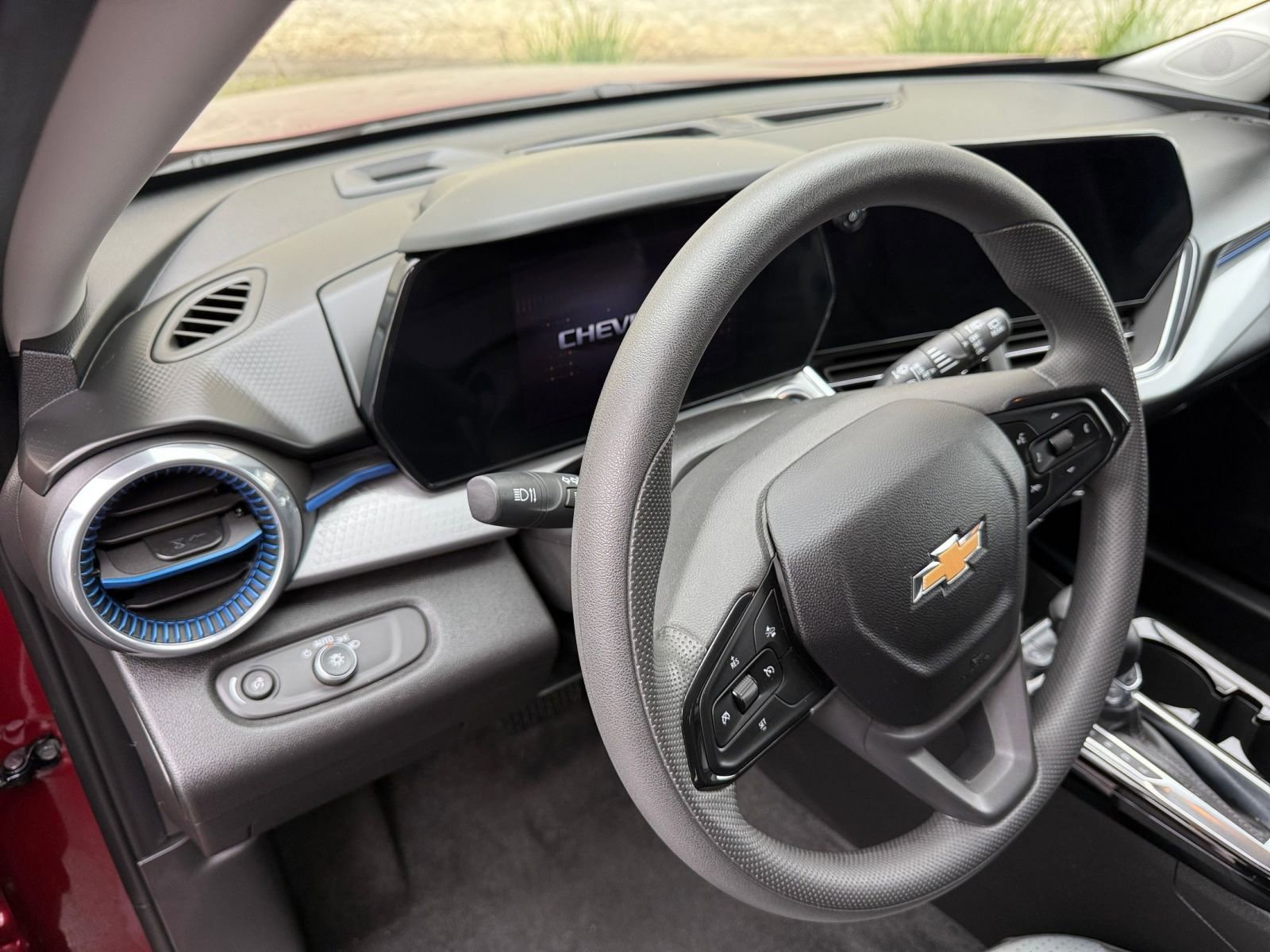 Thumbnail: 2025 Chevrolet Trax - 32