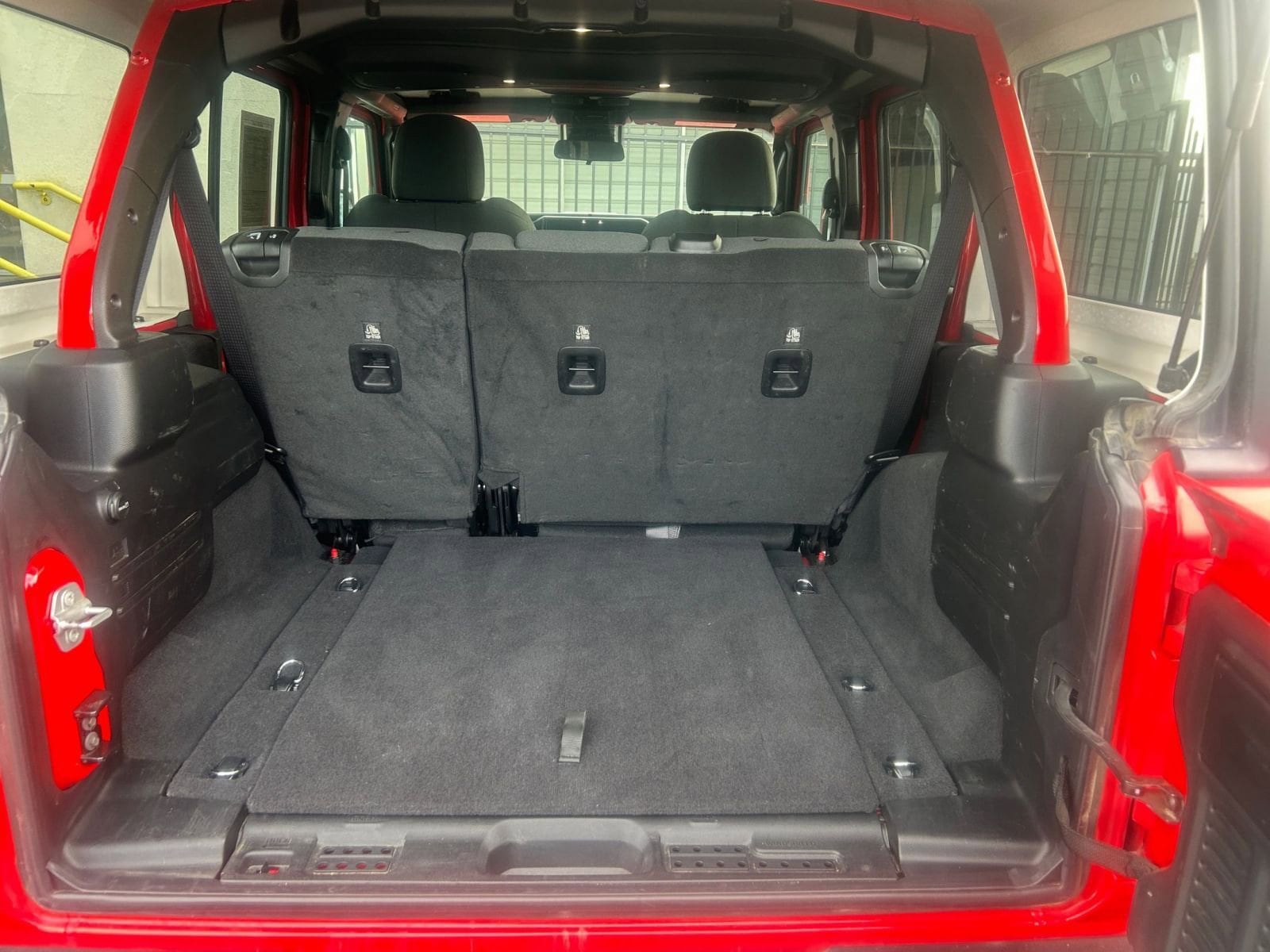 Thumbnail: 2025 Jeep Wrangler - 31