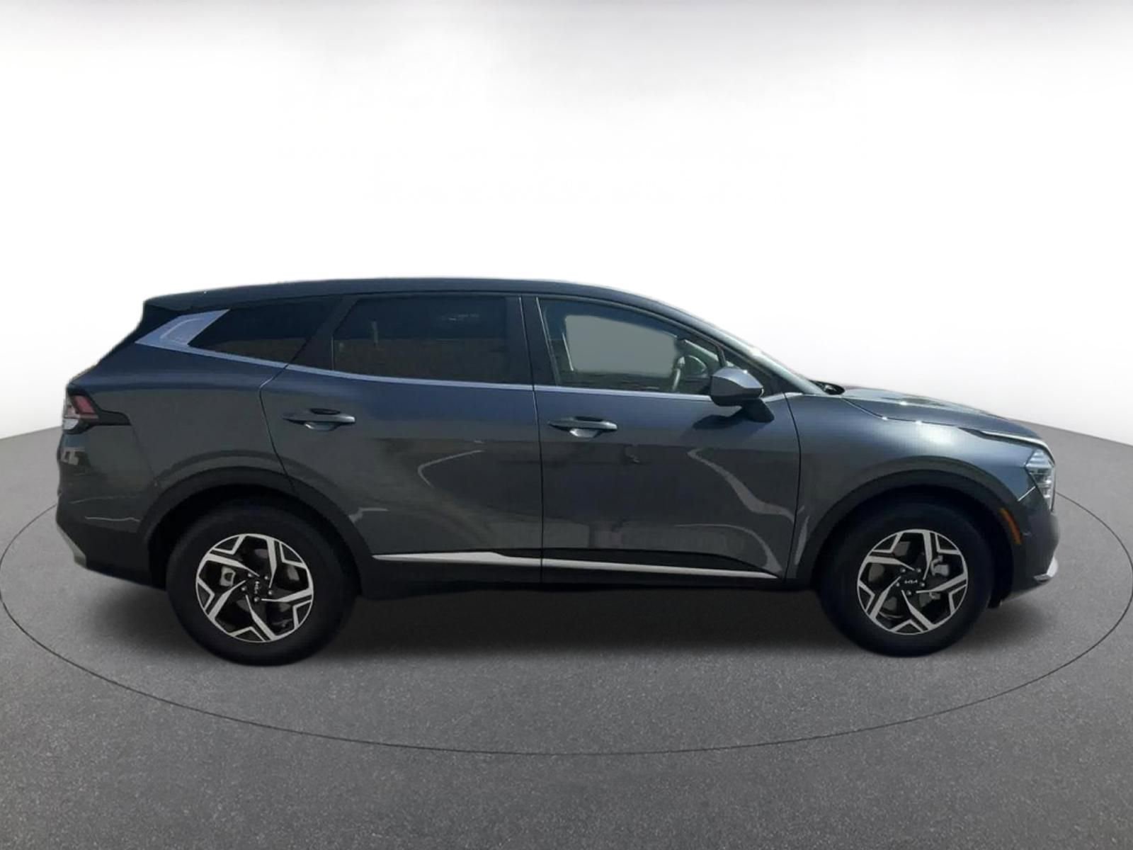 Thumbnail: 2025 Kia Sportage - 16