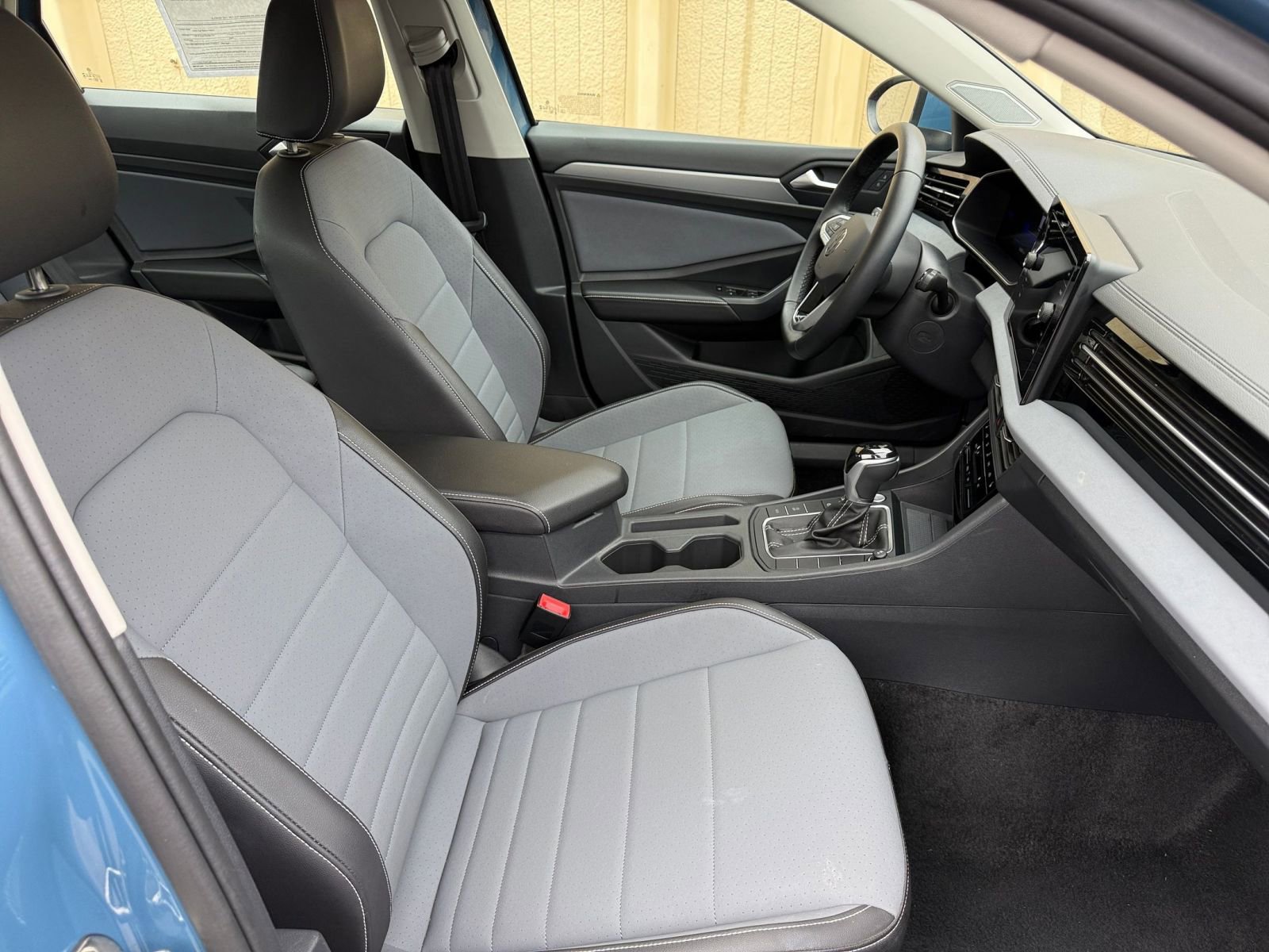 Thumbnail: 2025 Volkswagen Jetta - 25