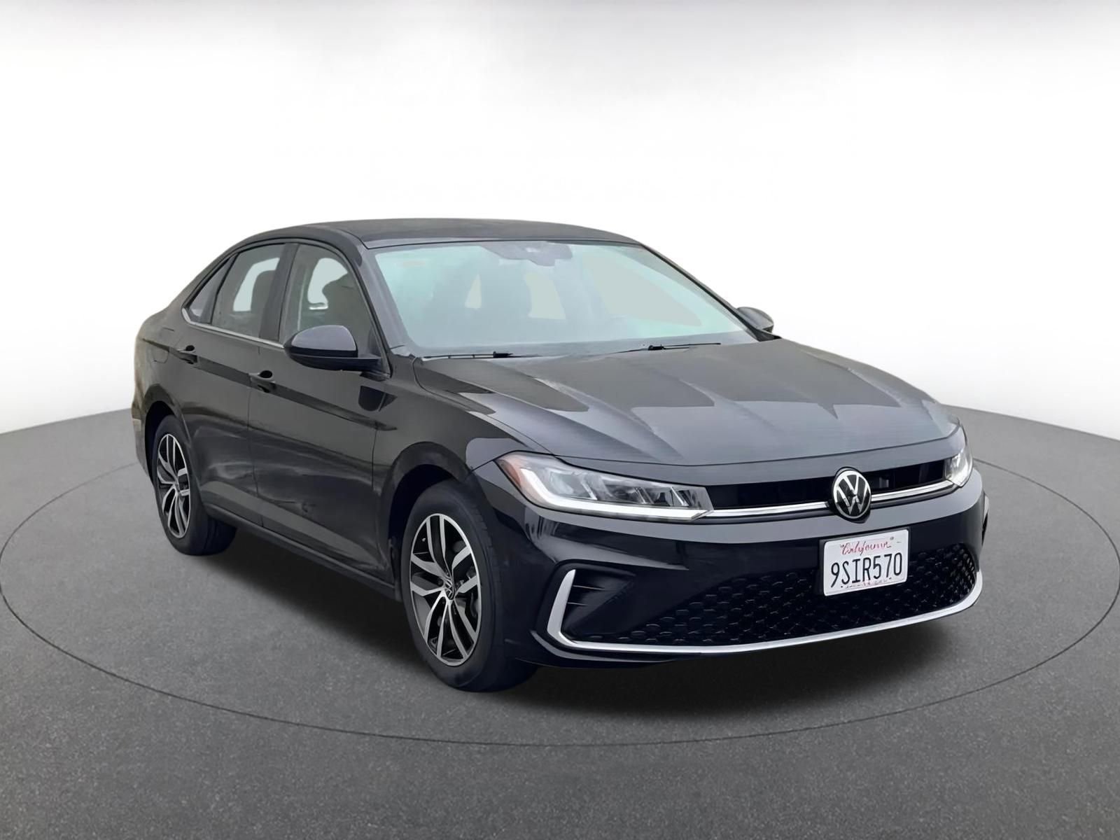 Thumbnail: 2025 Volkswagen Jetta - 3