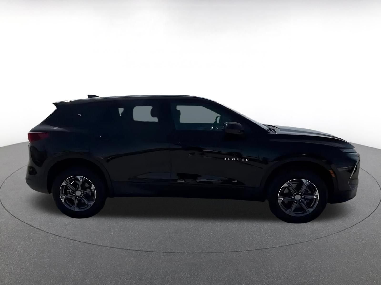 Thumbnail: 2026 Chevrolet Blazer - 15
