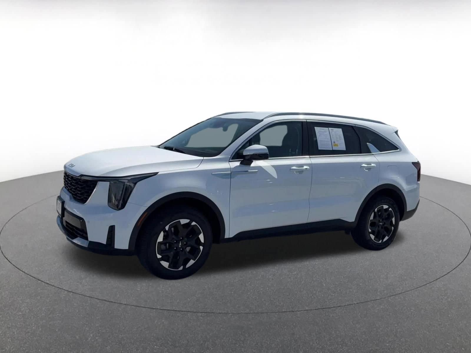 Thumbnail: 2024 Kia Sorento - 8