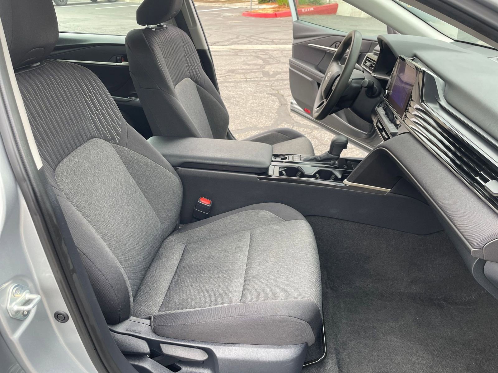 Thumbnail: 2025 Toyota Camry - 34