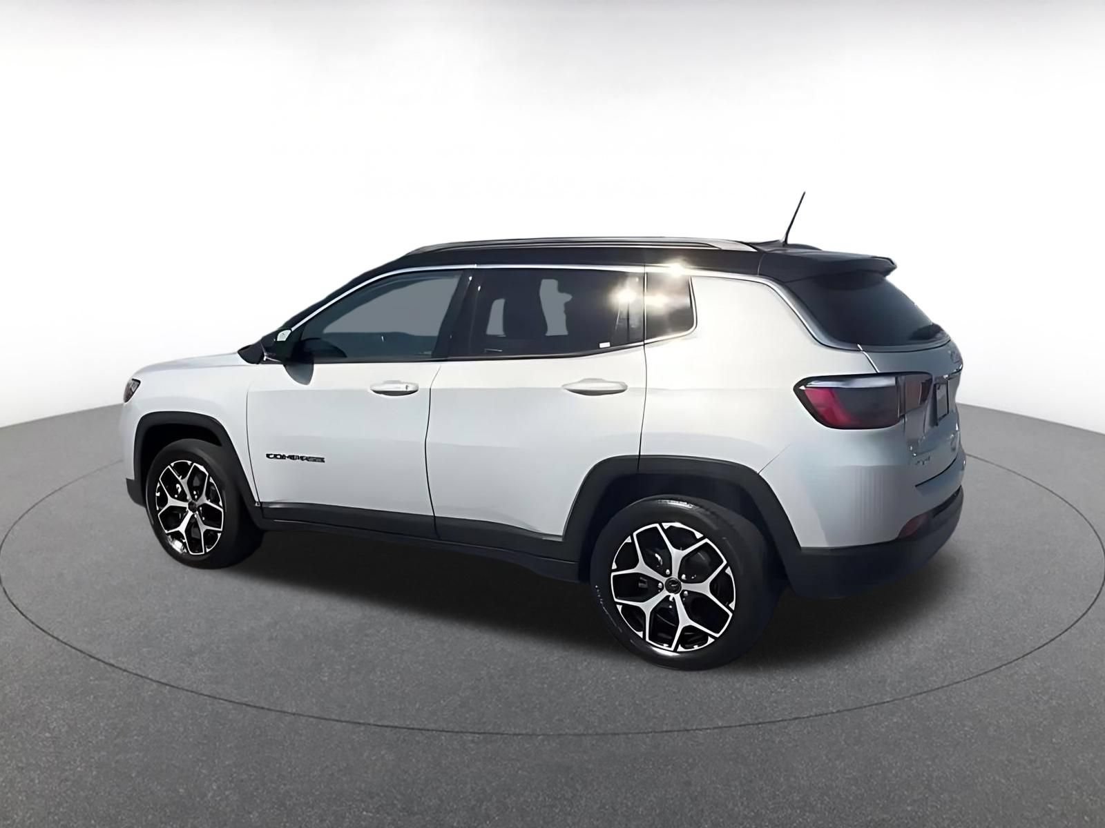 Thumbnail: 2025 Jeep Compass - 10