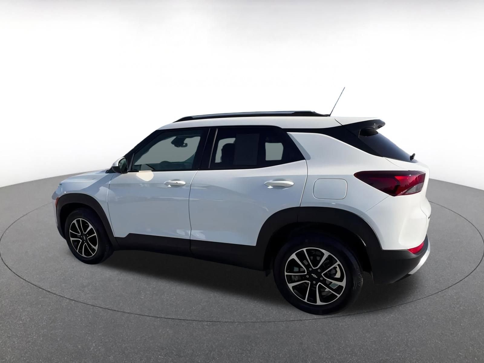 Thumbnail: 2025 Chevrolet TrailBlazer - 10