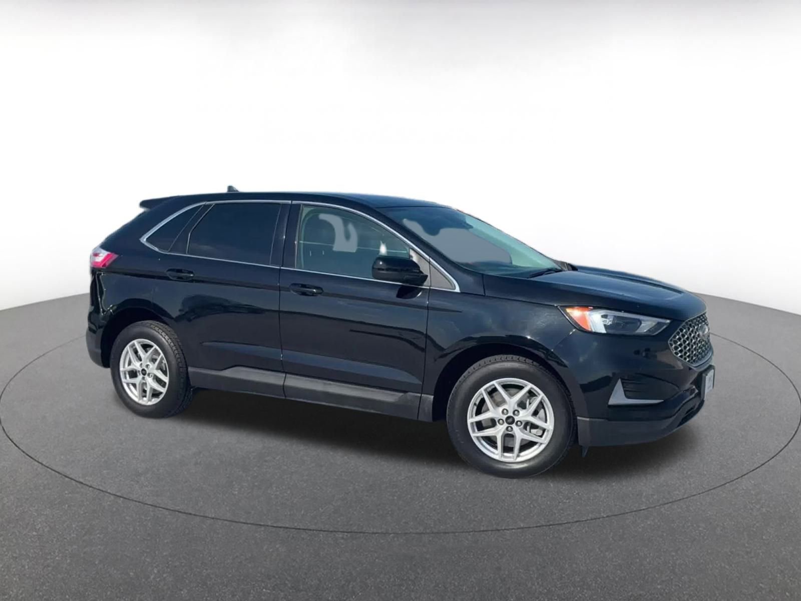 Thumbnail: 2024 Ford Edge - 2