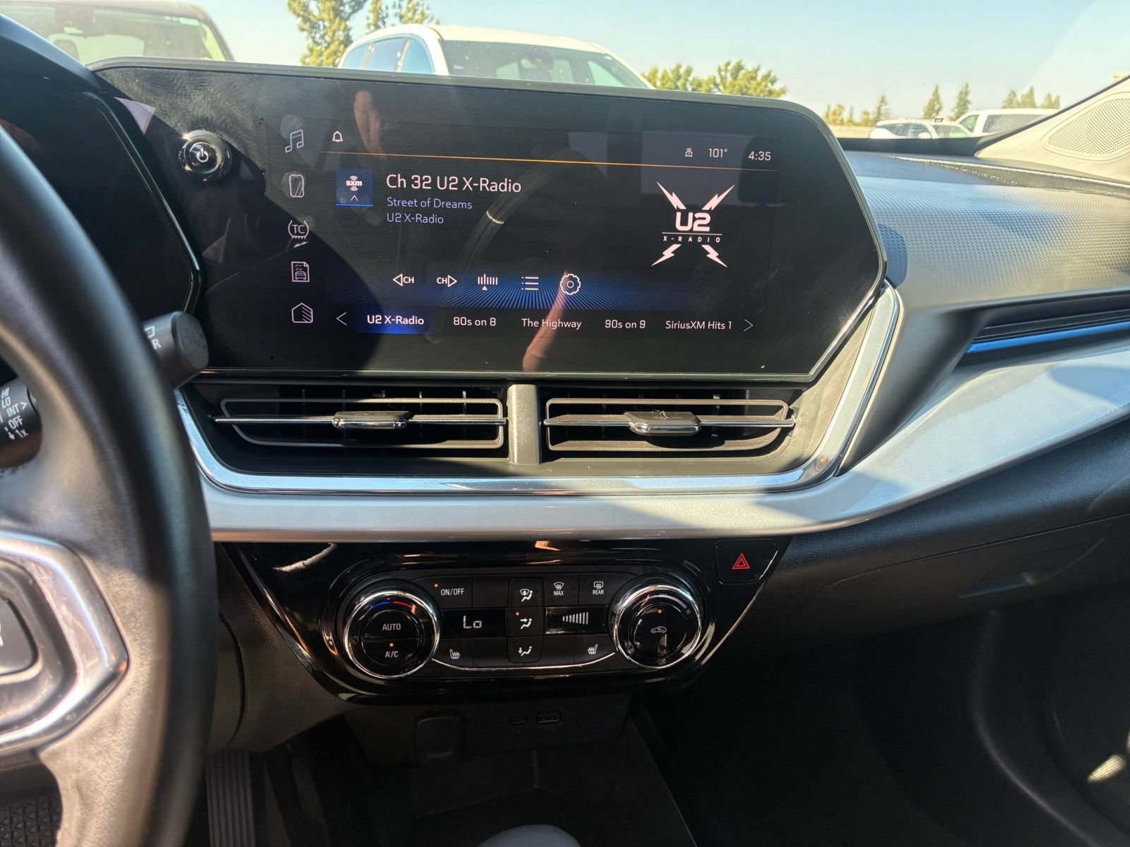 Thumbnail: 2025 Chevrolet Trax - 14
