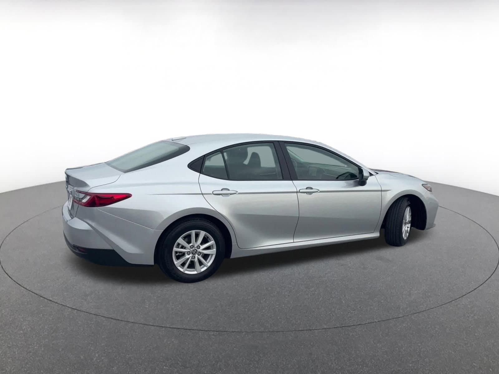 Thumbnail: 2025 Toyota Camry - 15