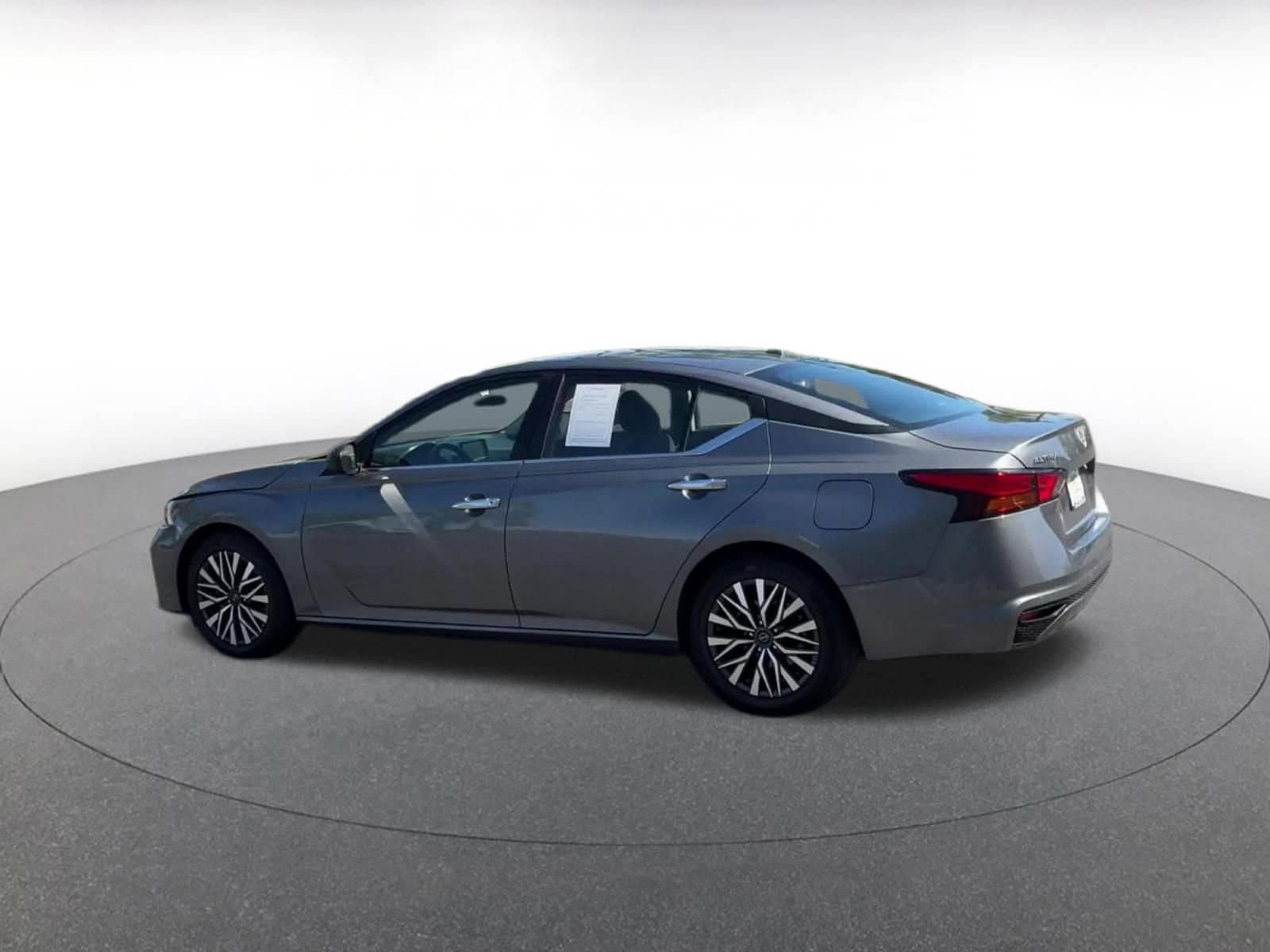 Thumbnail: 2025 Nissan Altima - 10