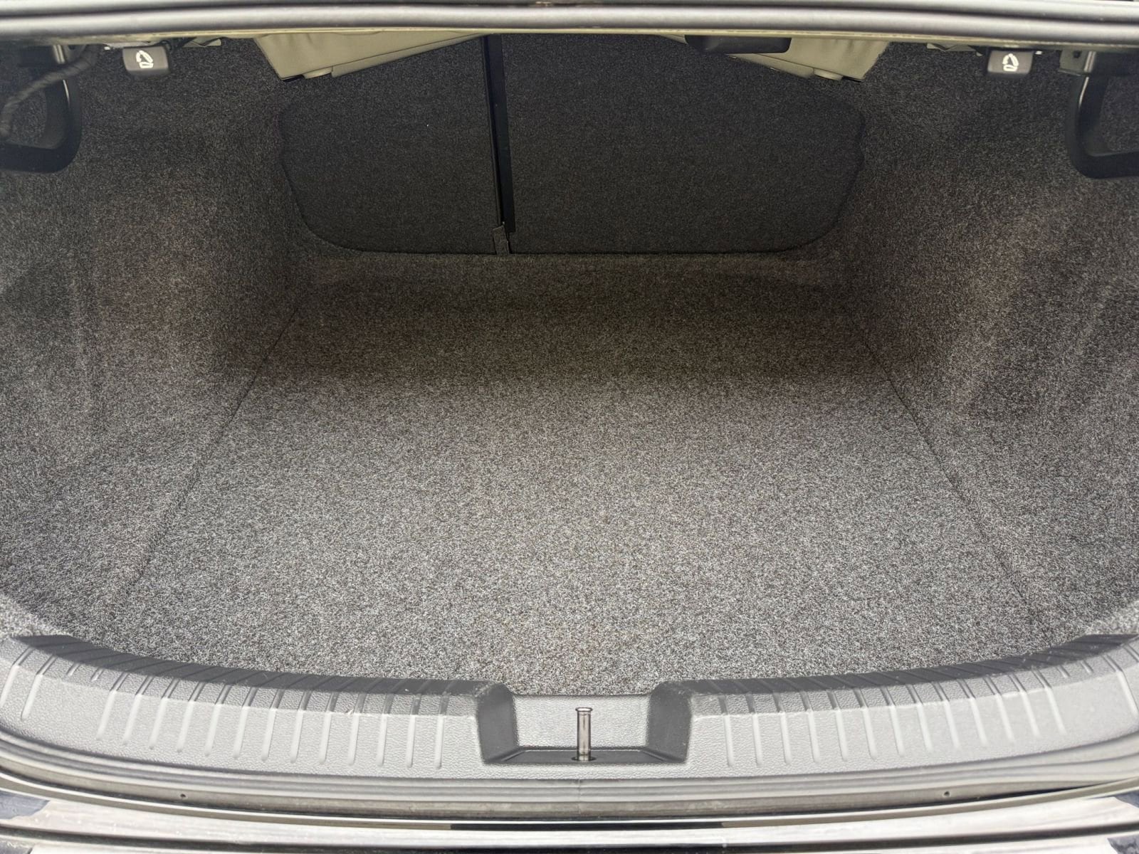 Thumbnail: 2025 Volkswagen Jetta - 30