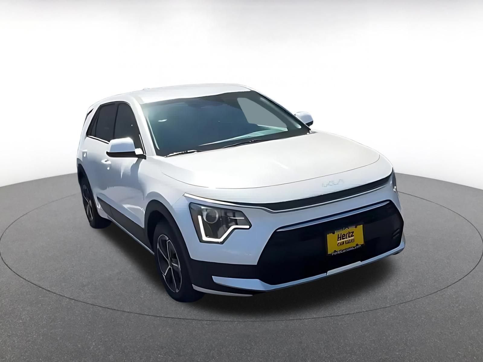 Thumbnail: 2026 Kia Niro - 3
